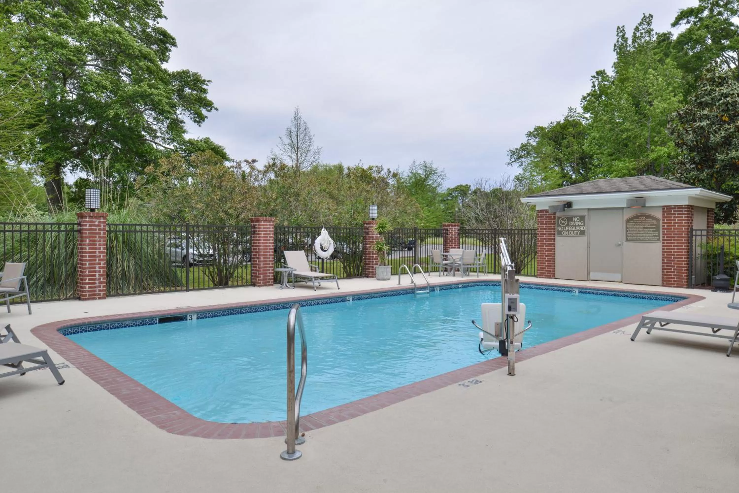 Swimming pool in Holiday Inn Express Hotel & Suites Lafayette by IHG