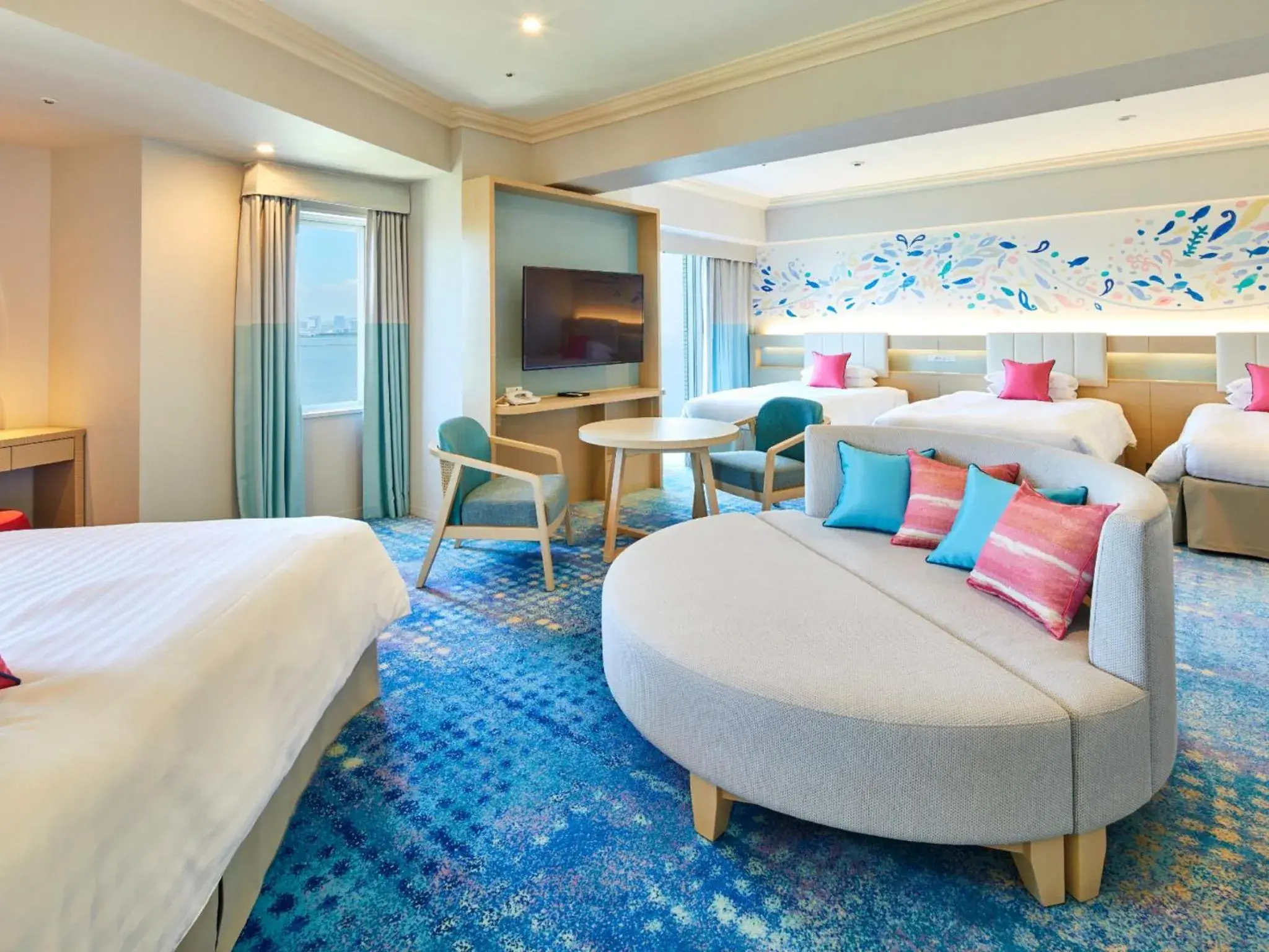 <7-10 Floor> Rainbow Deluxe Family Room with Bay View - No guarantee to enter the theme park - Non Smoking in Grand Nikko Tokyo Bay Maihama <7-10 Floor> Rainbow Deluxe Family Room with Bay View - No guarantee to enter the theme park - Non Smoking in Grand Nikko Tokyo Bay Maihama