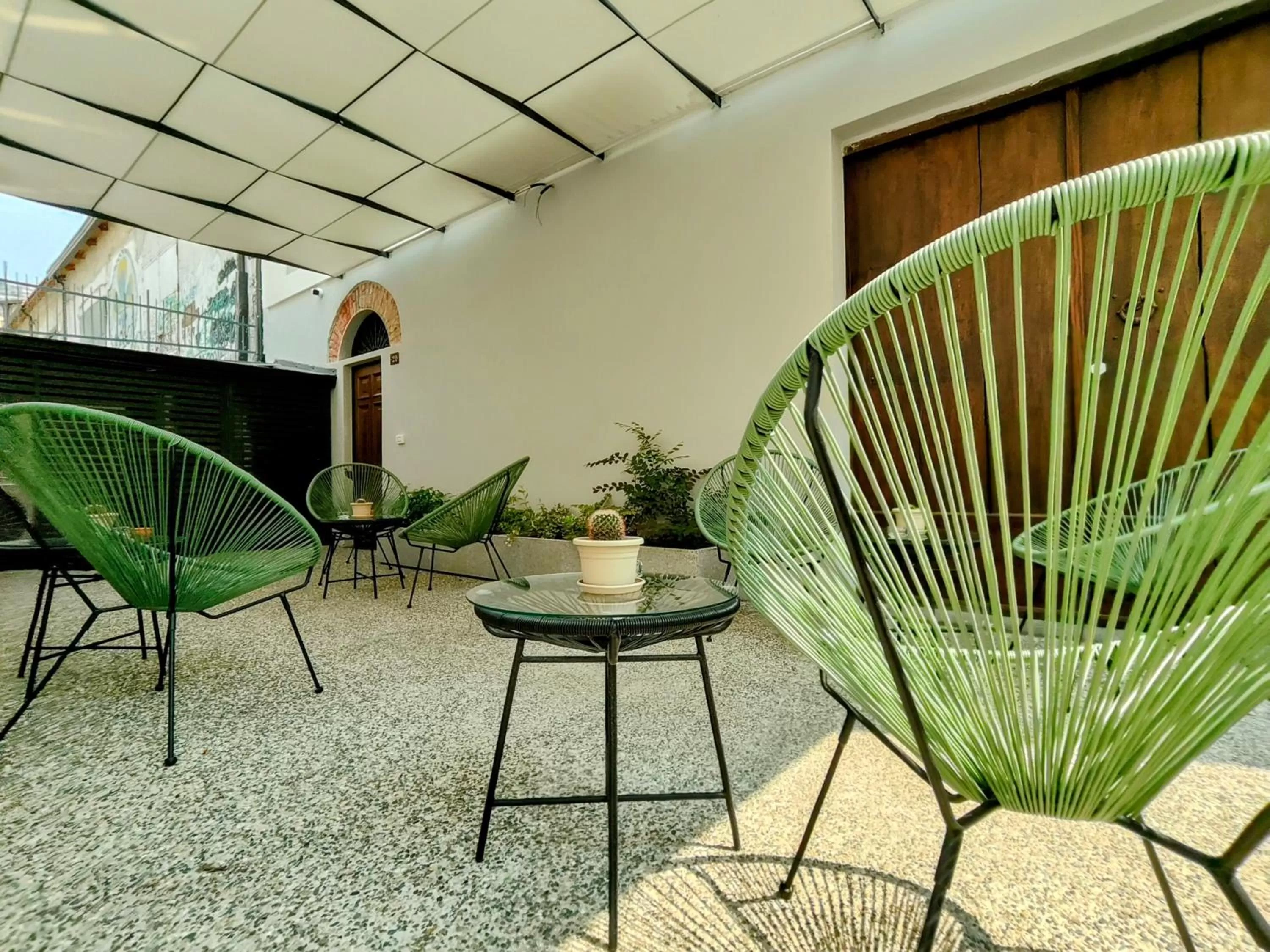 Inner courtyard view in Il Canto di Ligea