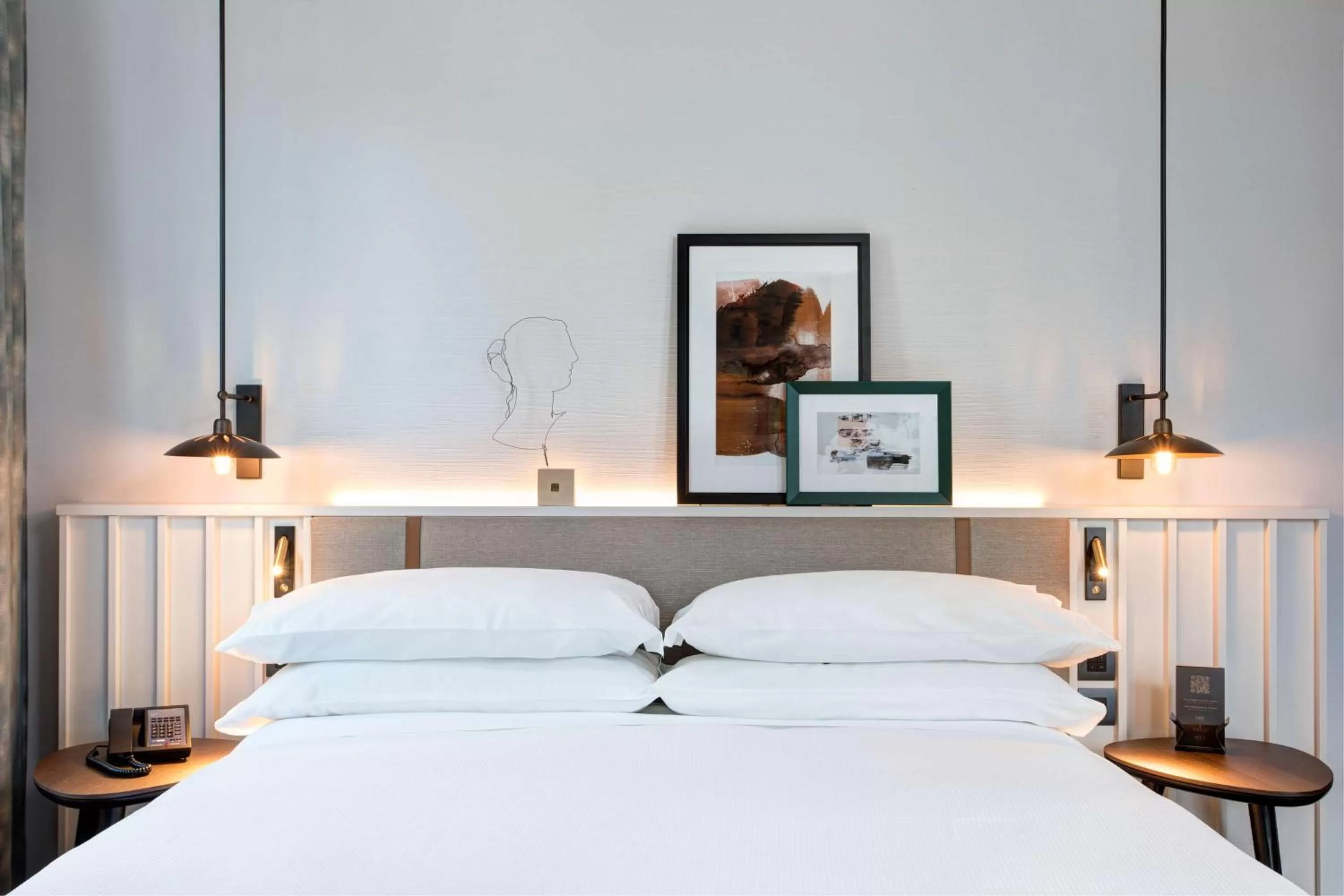 Bed in DoubleTree By Hilton Rome Monti