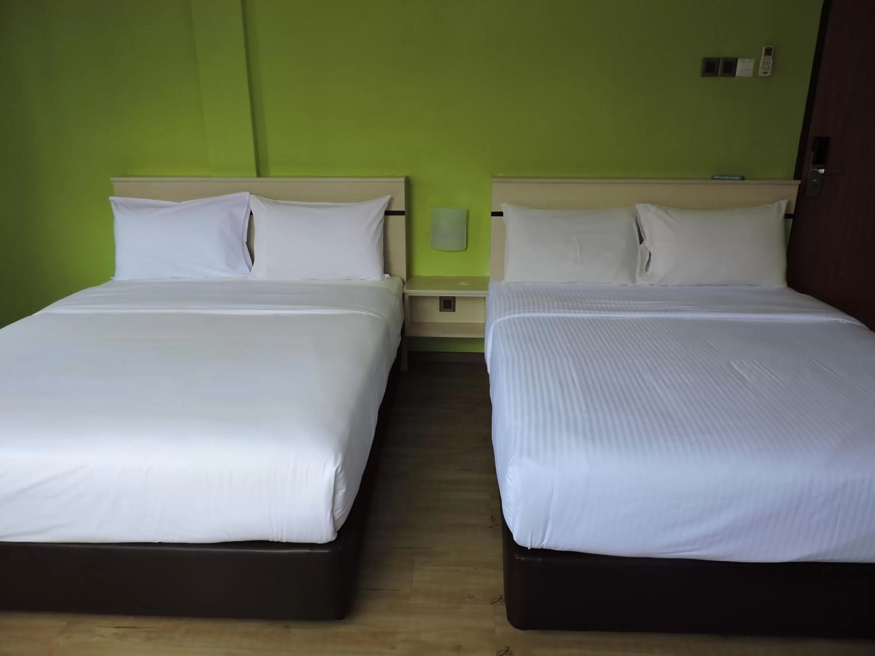 Bedroom, Bed in Merlin Hotel George Town Penang