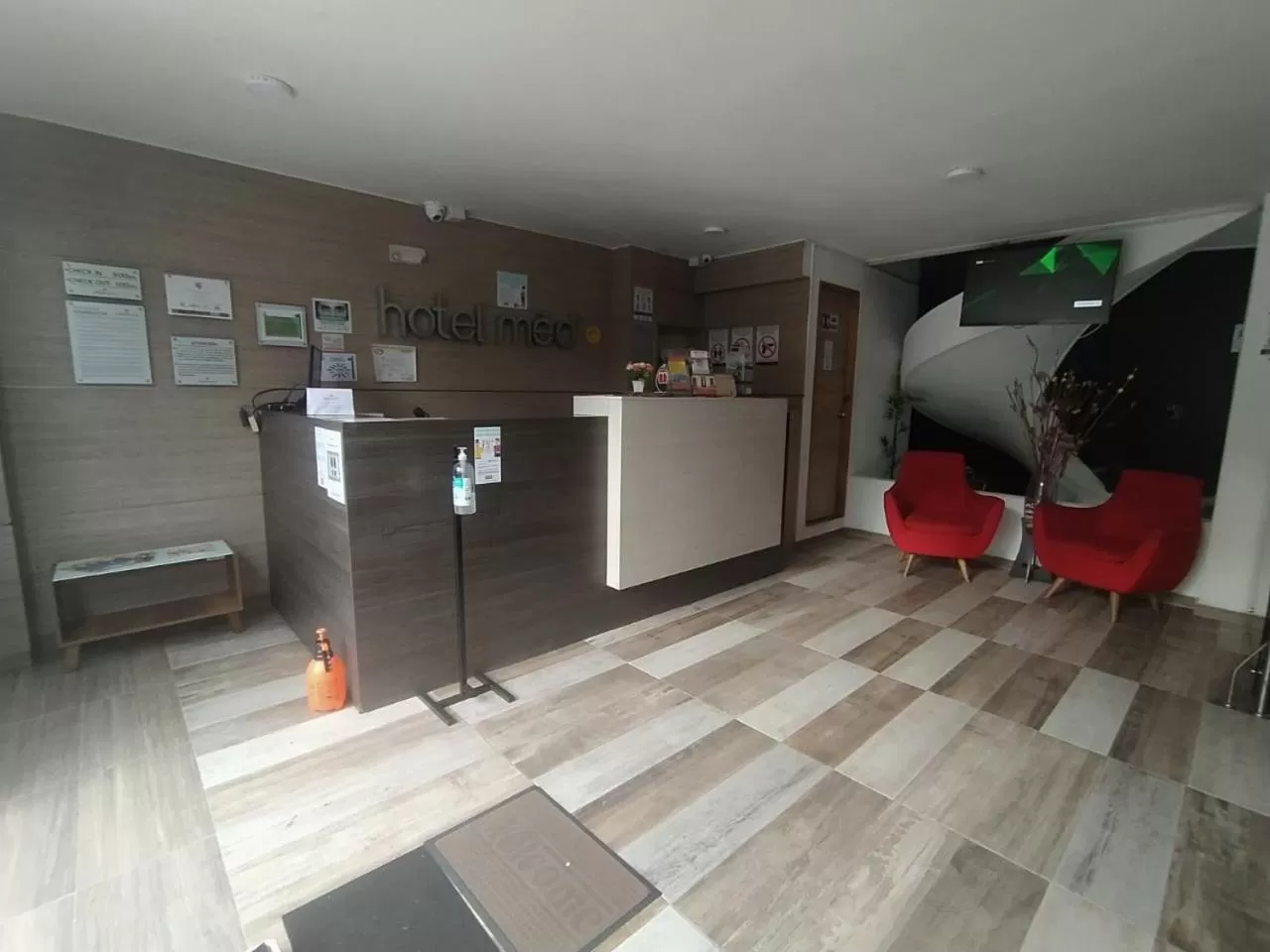 Facade/entrance, Lobby/Reception in Hotel Med 70