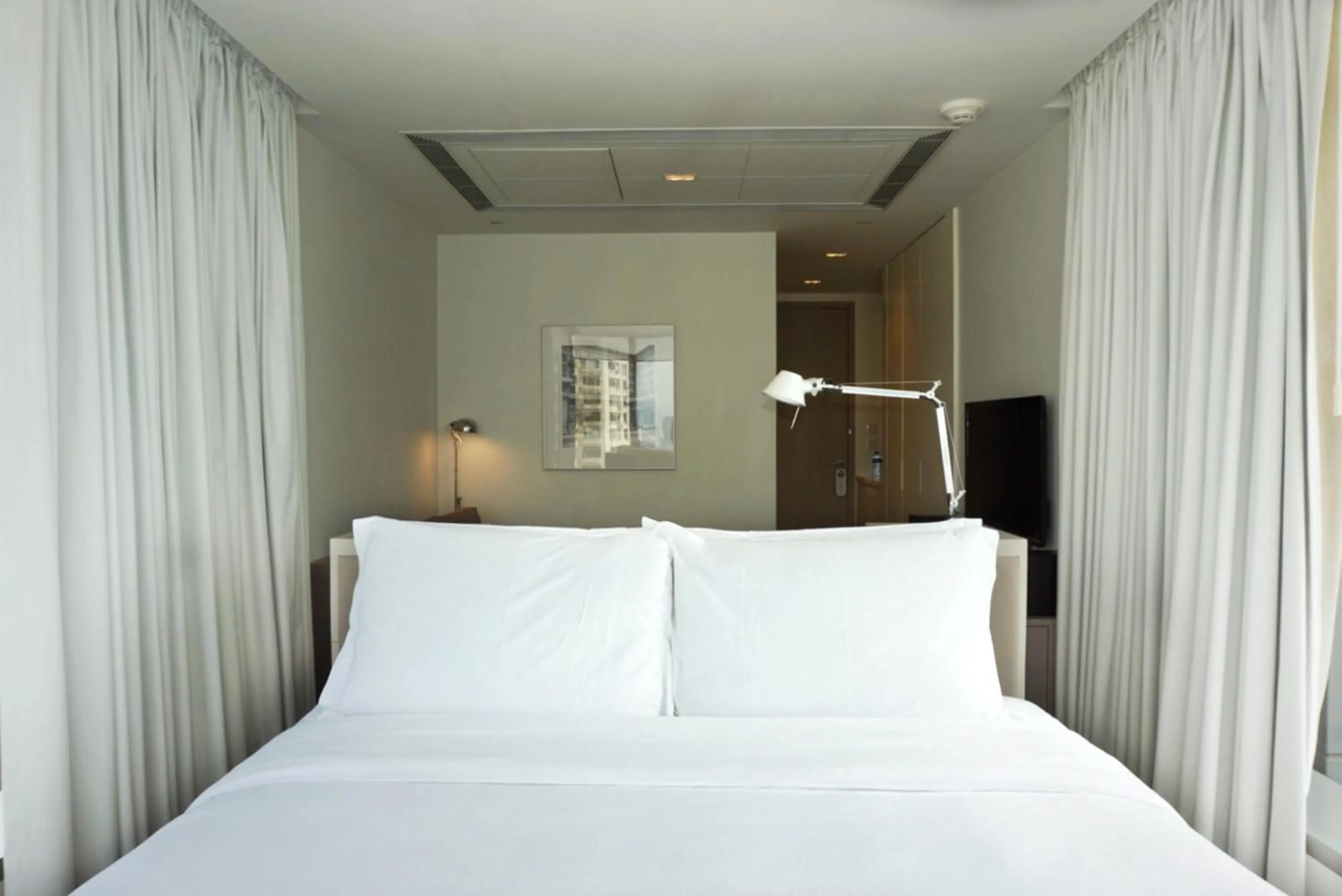 Bedroom, Bed in Twenty One Whitfield