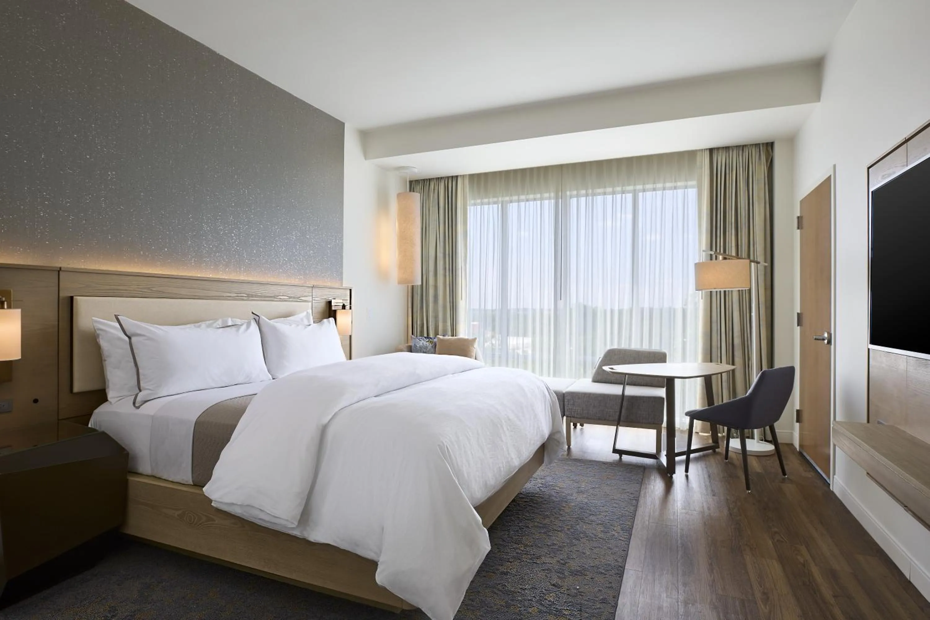 Bedroom, Bed in The Westin Raleigh-Durham Airport