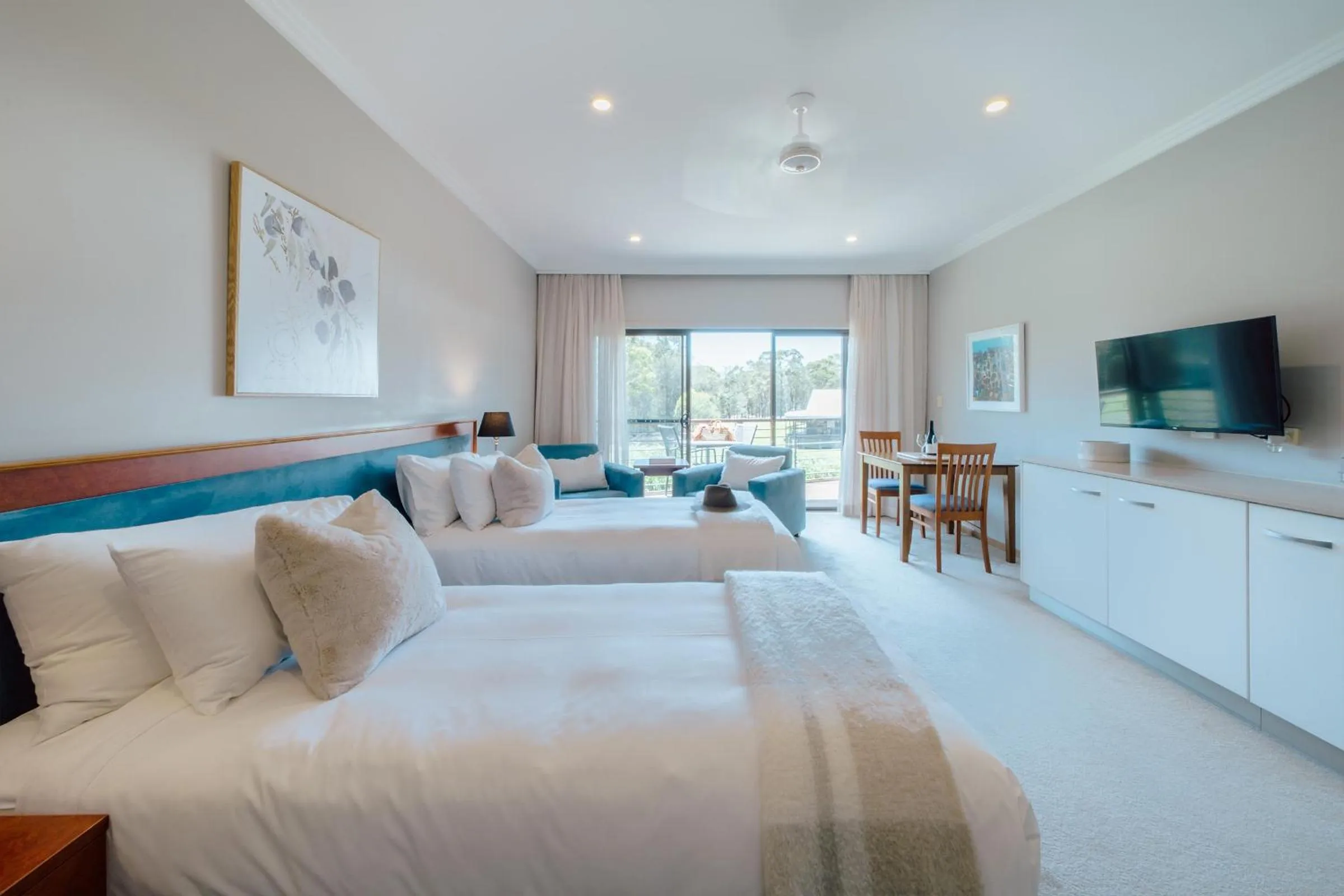 View (from property/room), Bed in Hermitage Lodge