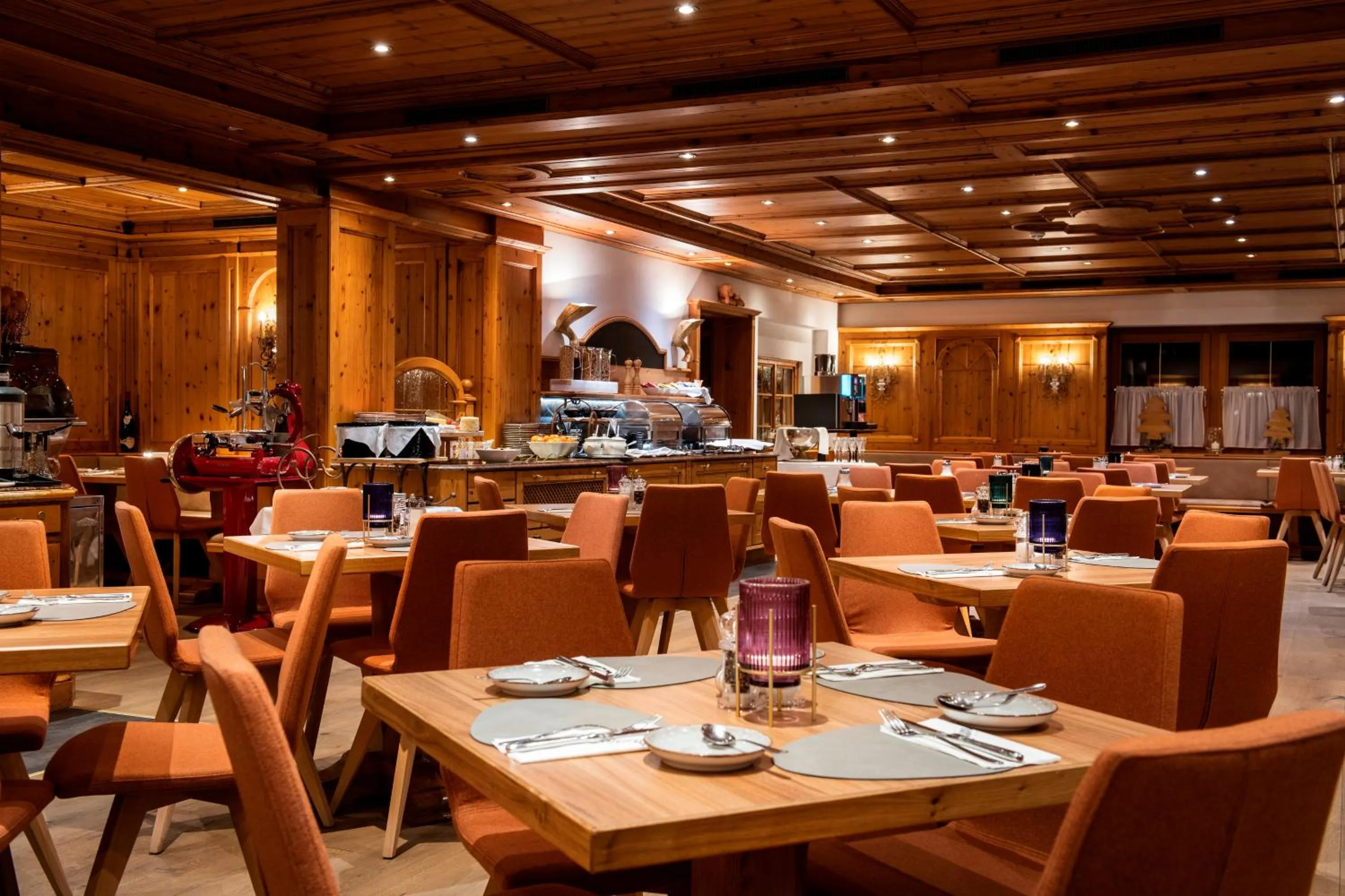 Restaurant/places to eat in MANNI das Hotel