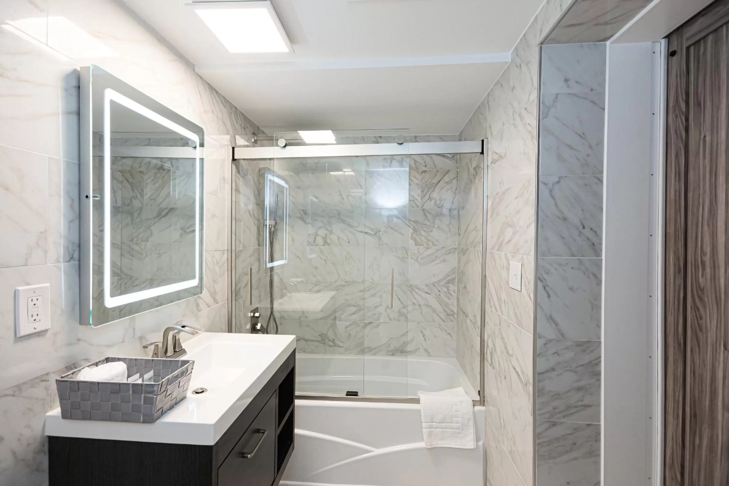 SKYLARANNA Resort & SPA