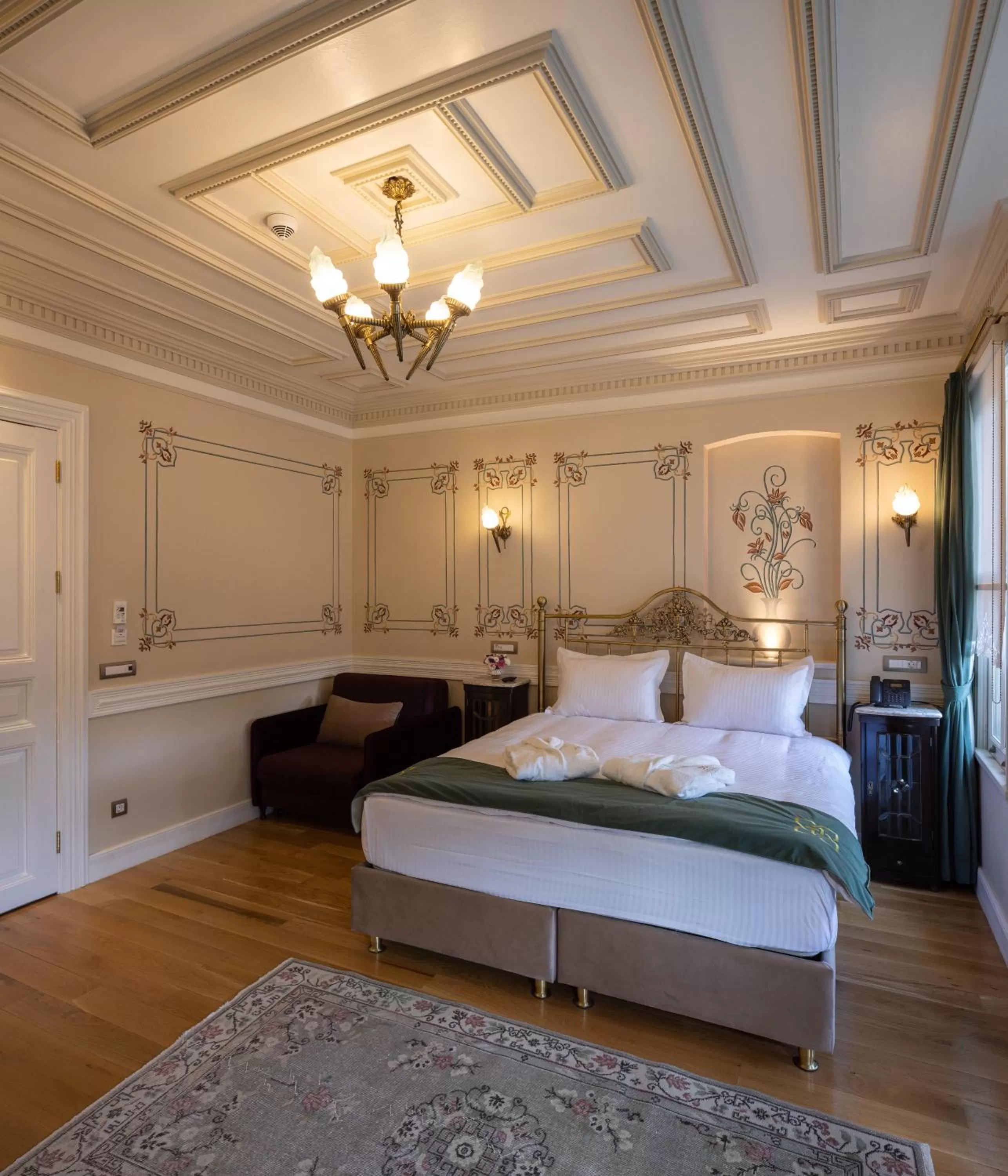 Bed in Hotel Turkish House