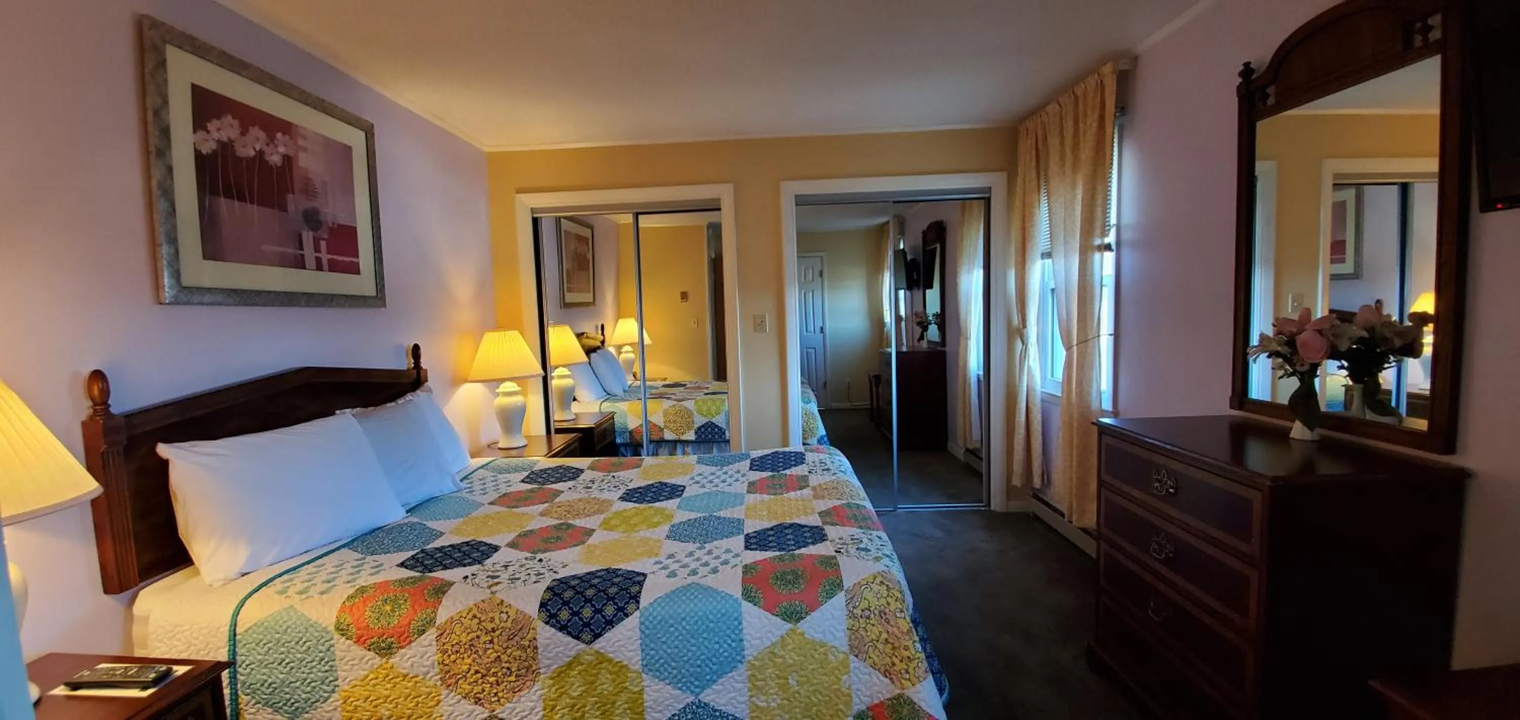 Bed in Pinebrook Motel