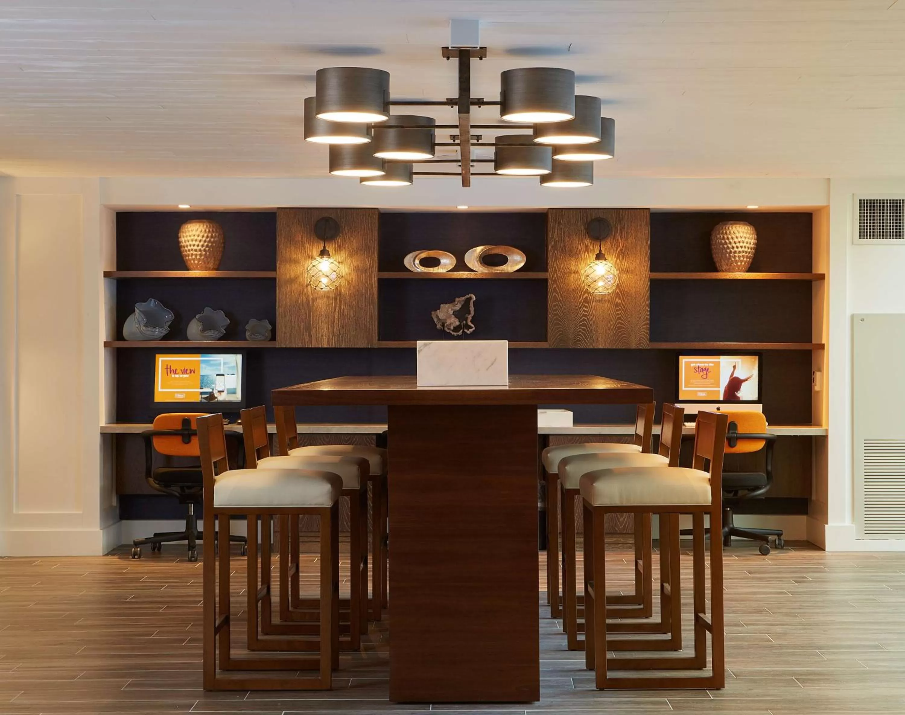 Business facilities in The Waterfront Beach Resort, A Hilton Hotel