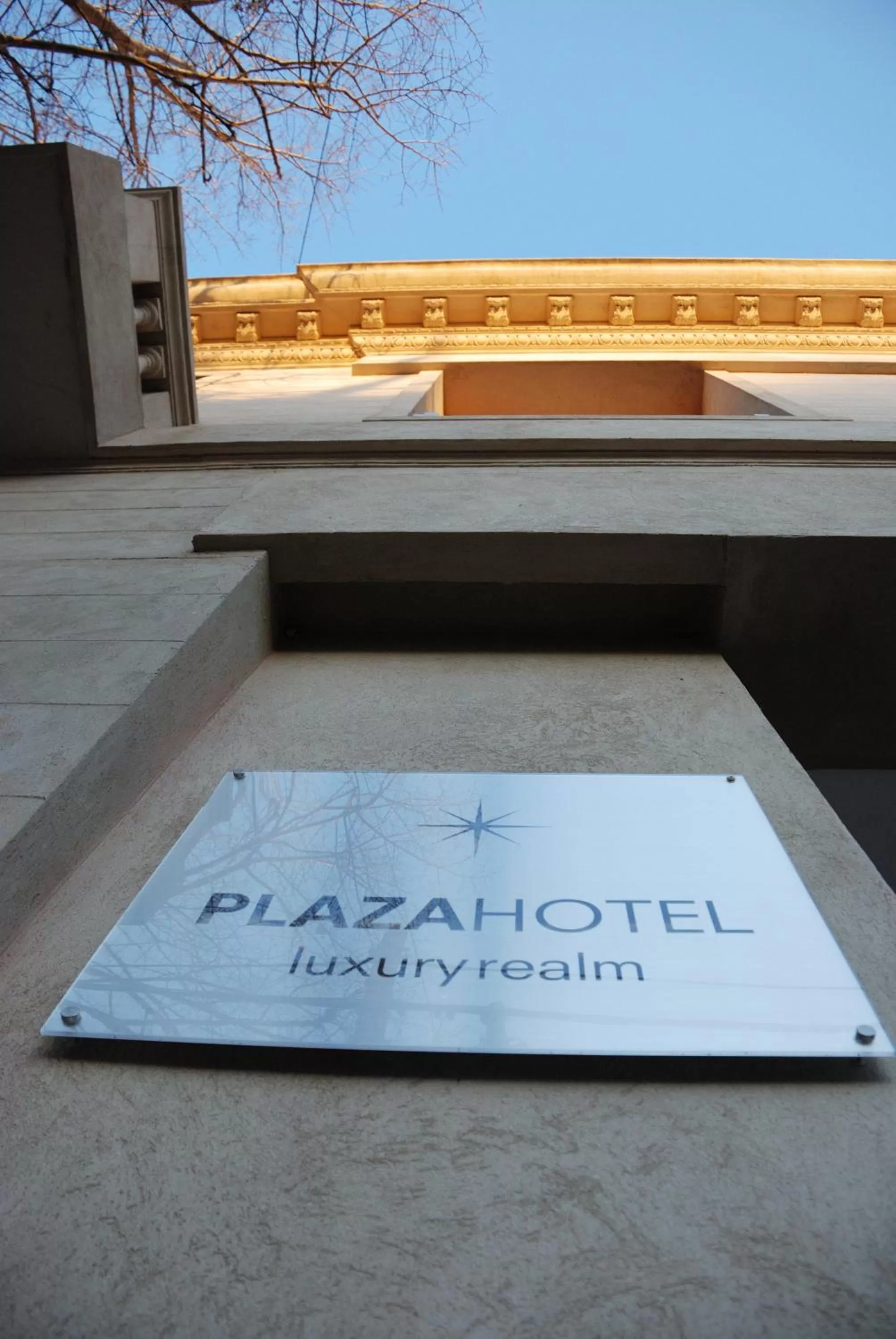 Decorative detail in San Isidro Plaza Hotel