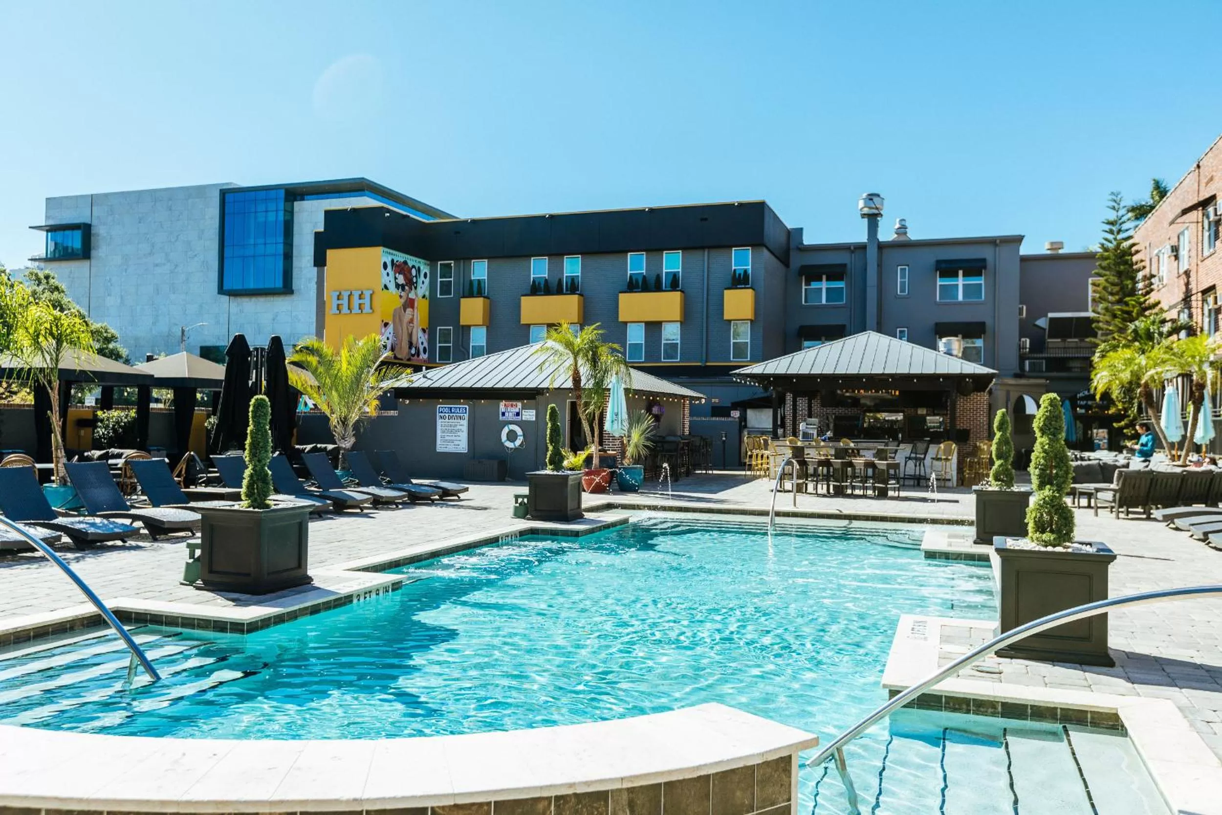 Hollander Hotel - Downtown St. Petersburg