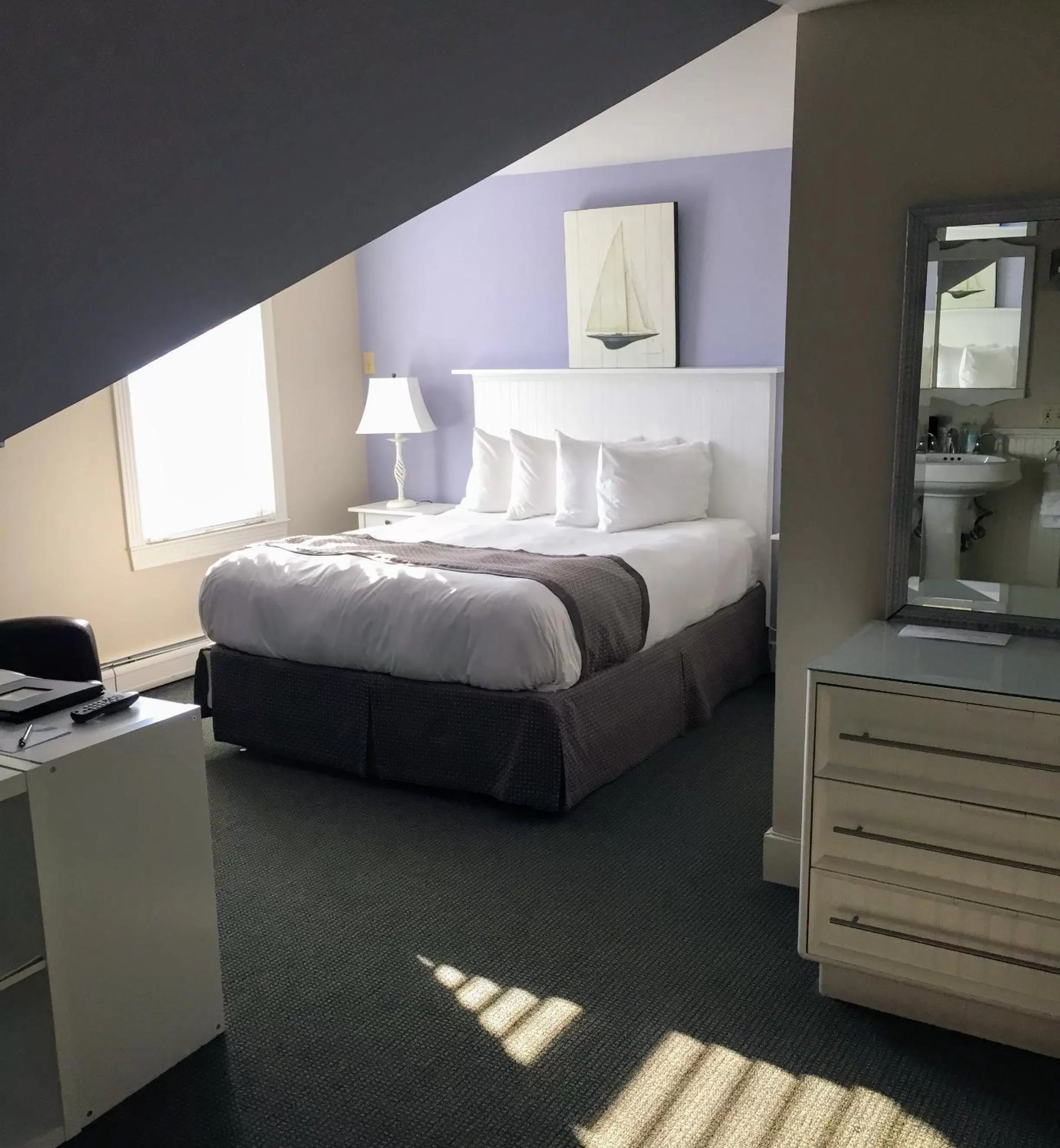 Bedroom, Bed in Pilgrim House