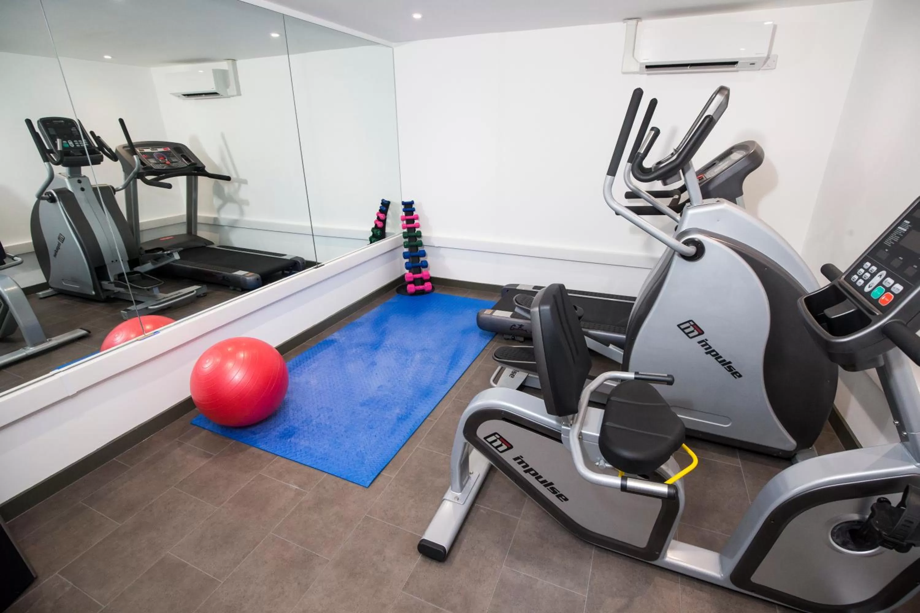 Fitness centre/facilities in Ramada London South Mimms