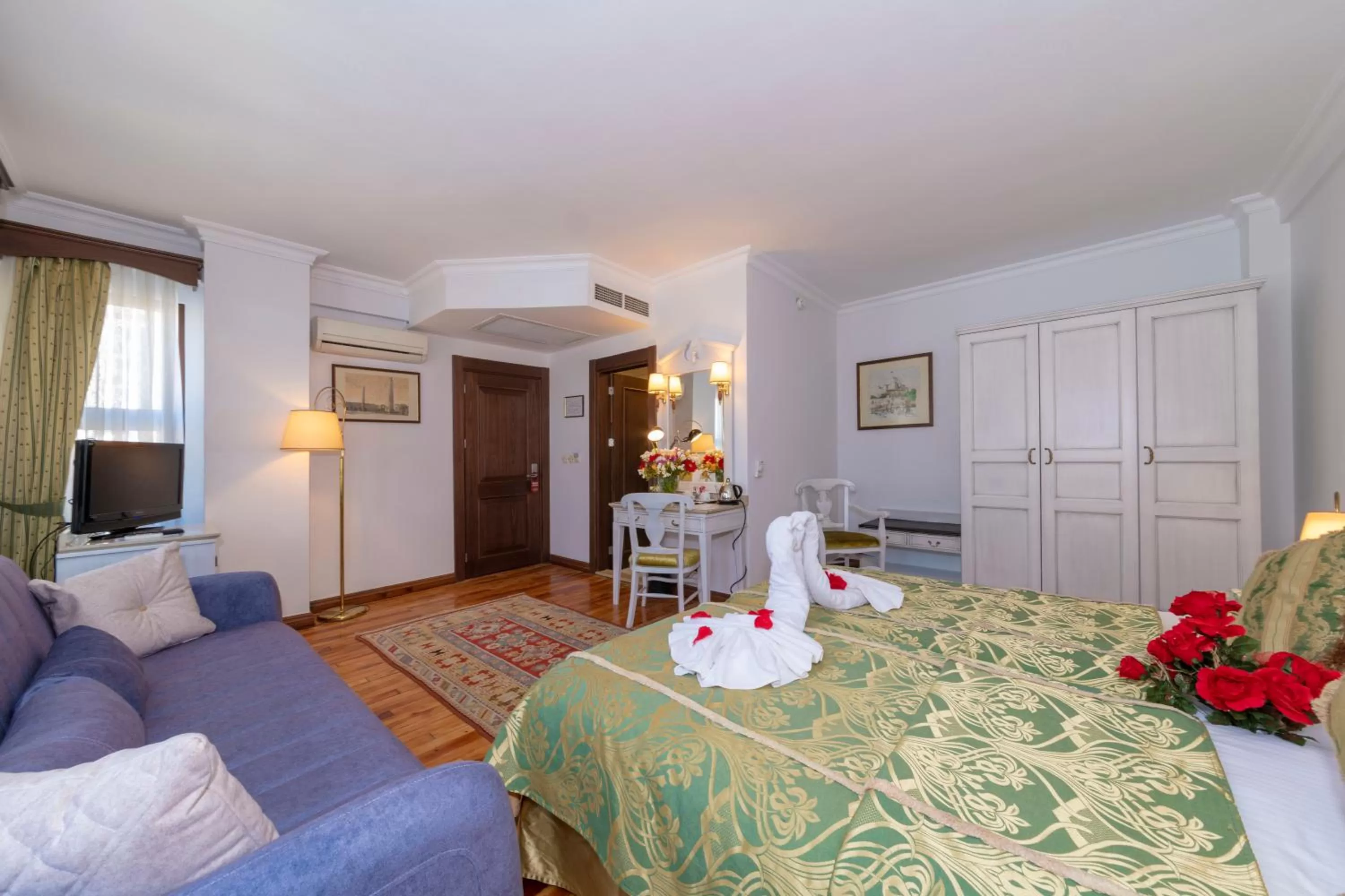 Living room, Bed in Arena Hotel - Special Class