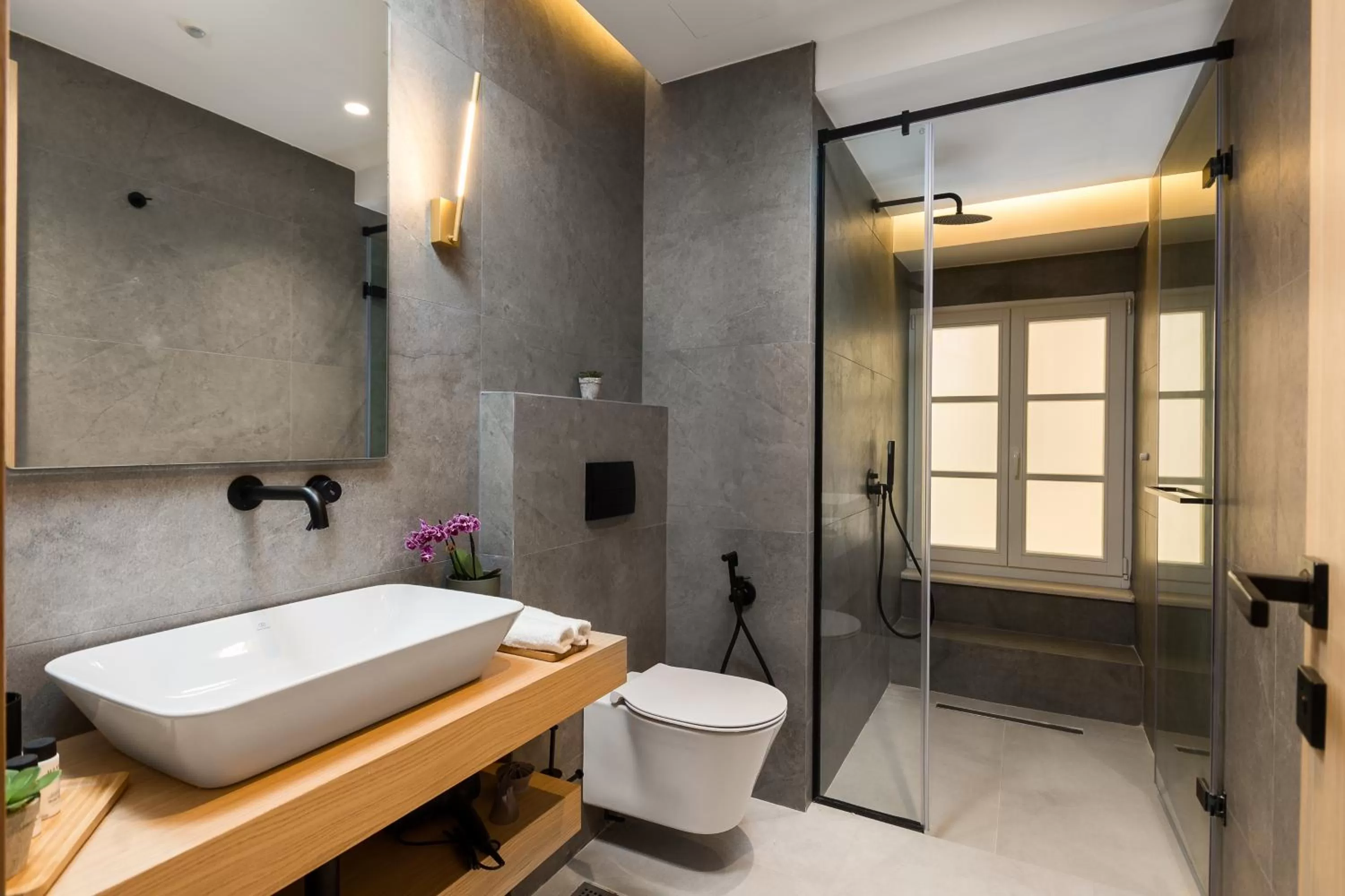 Bathroom in New York Luxury Suites