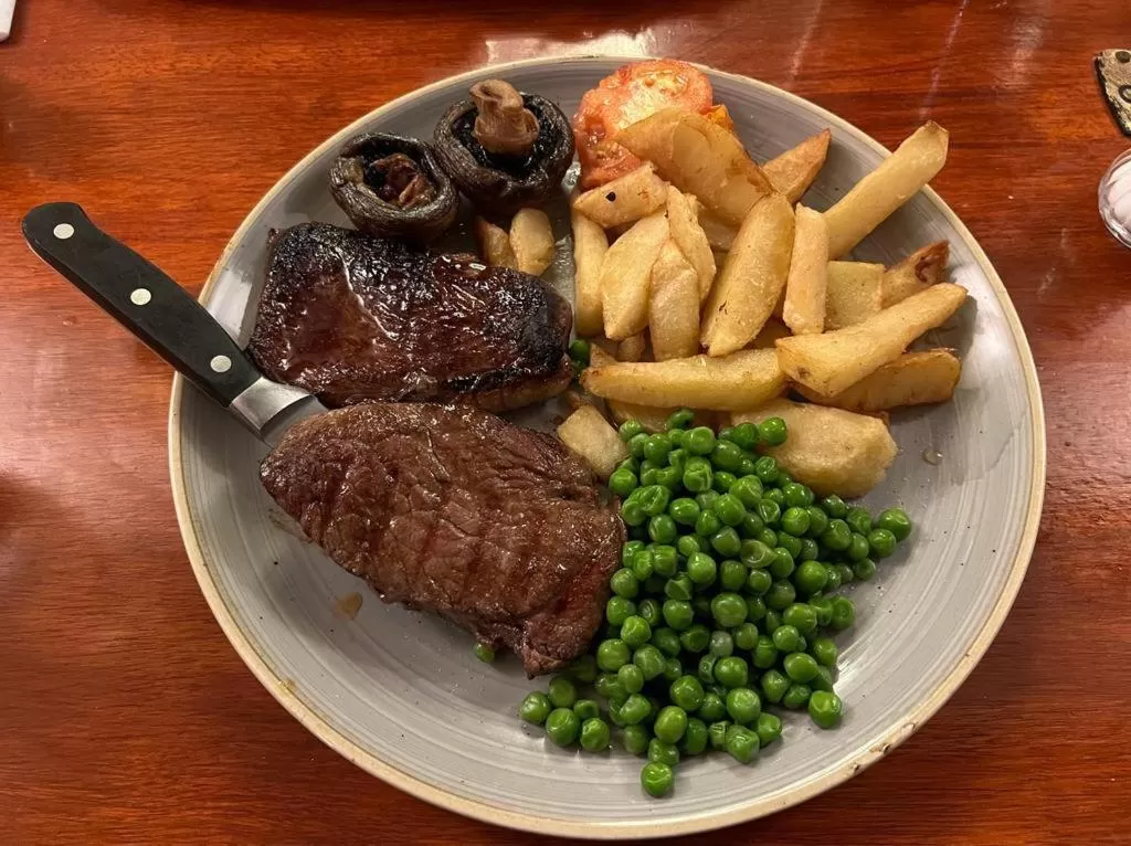 Food and drinks in The Black Horse Inn