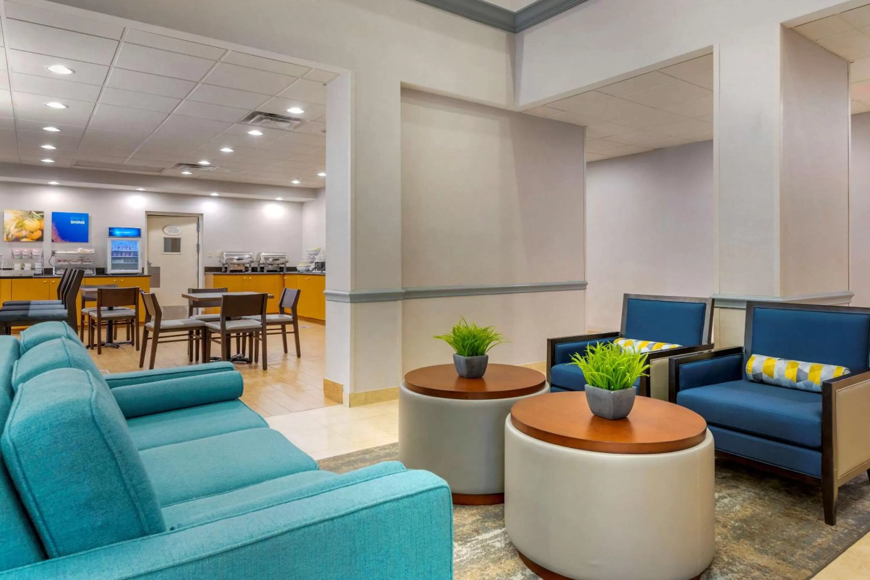 Lobby or reception in Comfort Suites Near Universal Orlando Resort