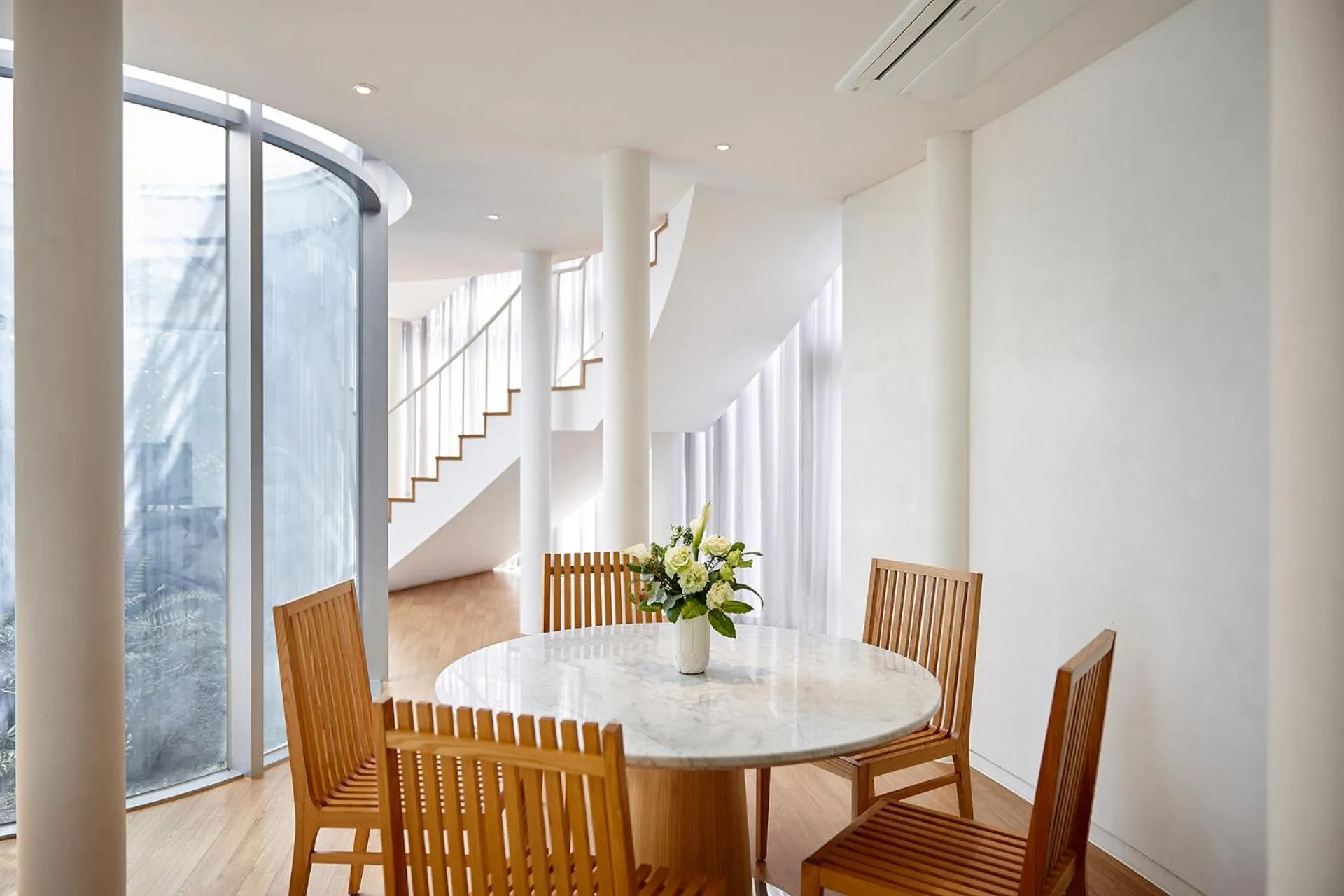 Dining area in Lotte Resort Jeju Artvillas