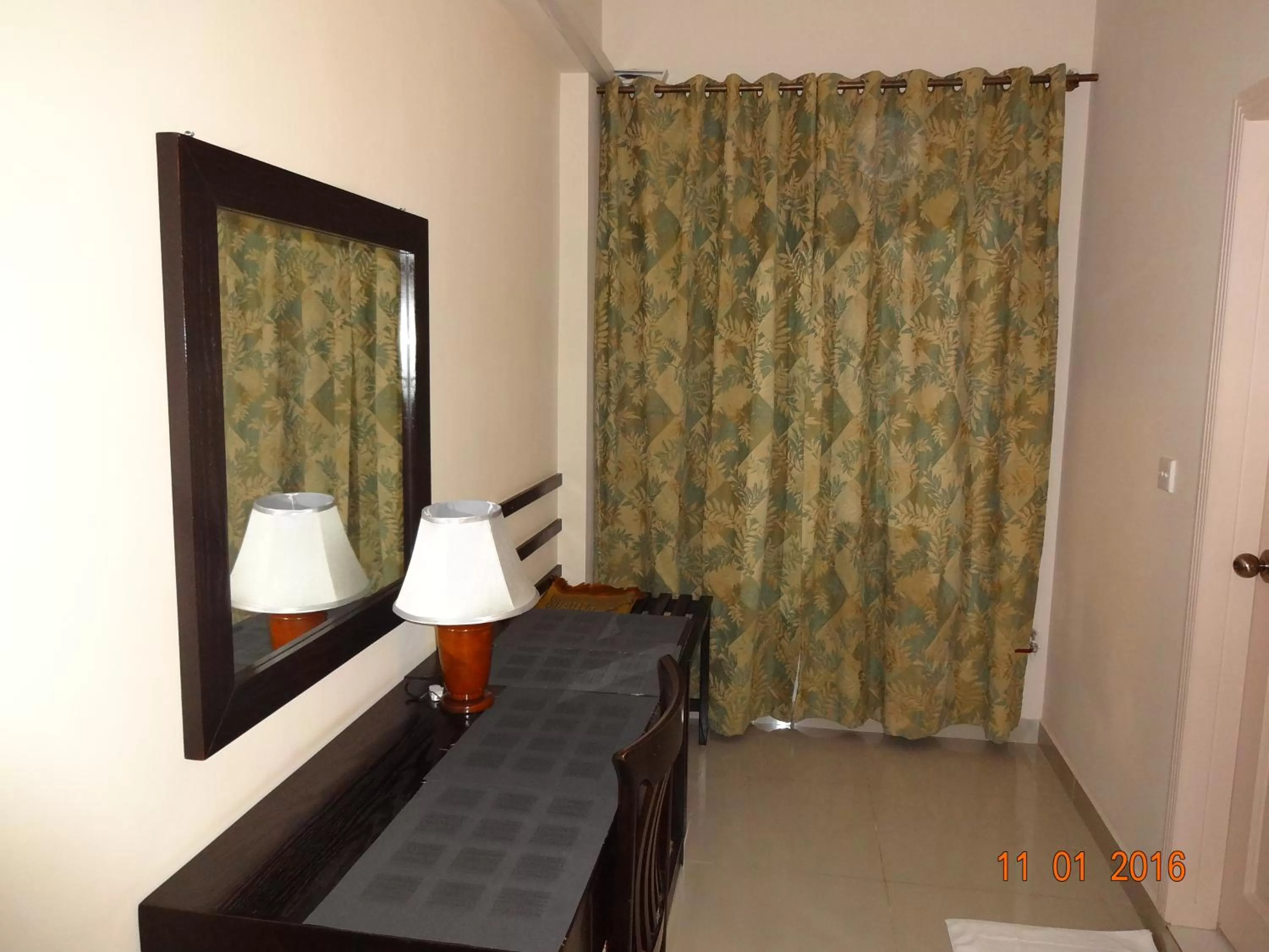 Bedroom, Bed in Jasmine Inn