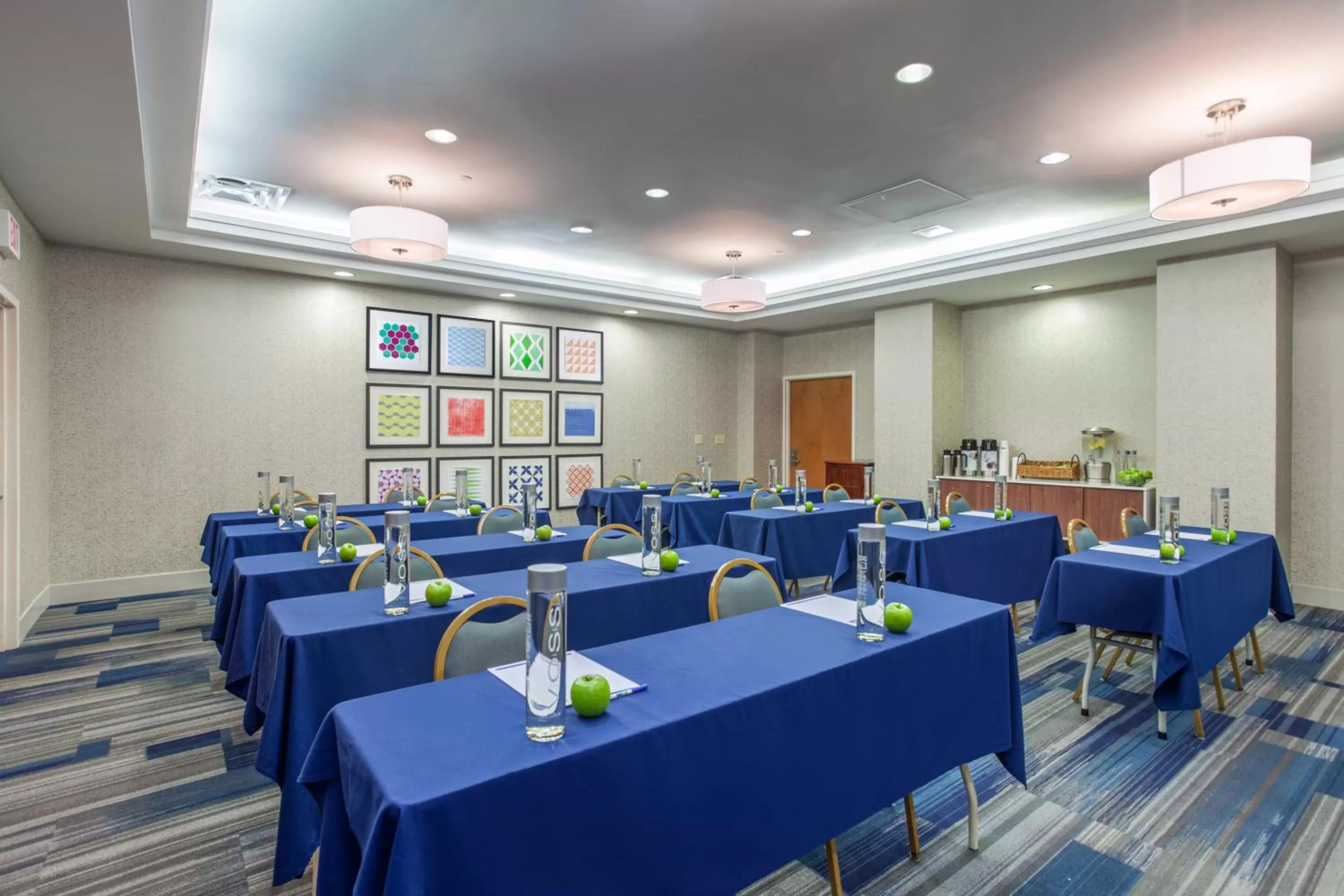 Meeting/conference room in Holiday Inn Express Hauppauge-Long Island by IHG