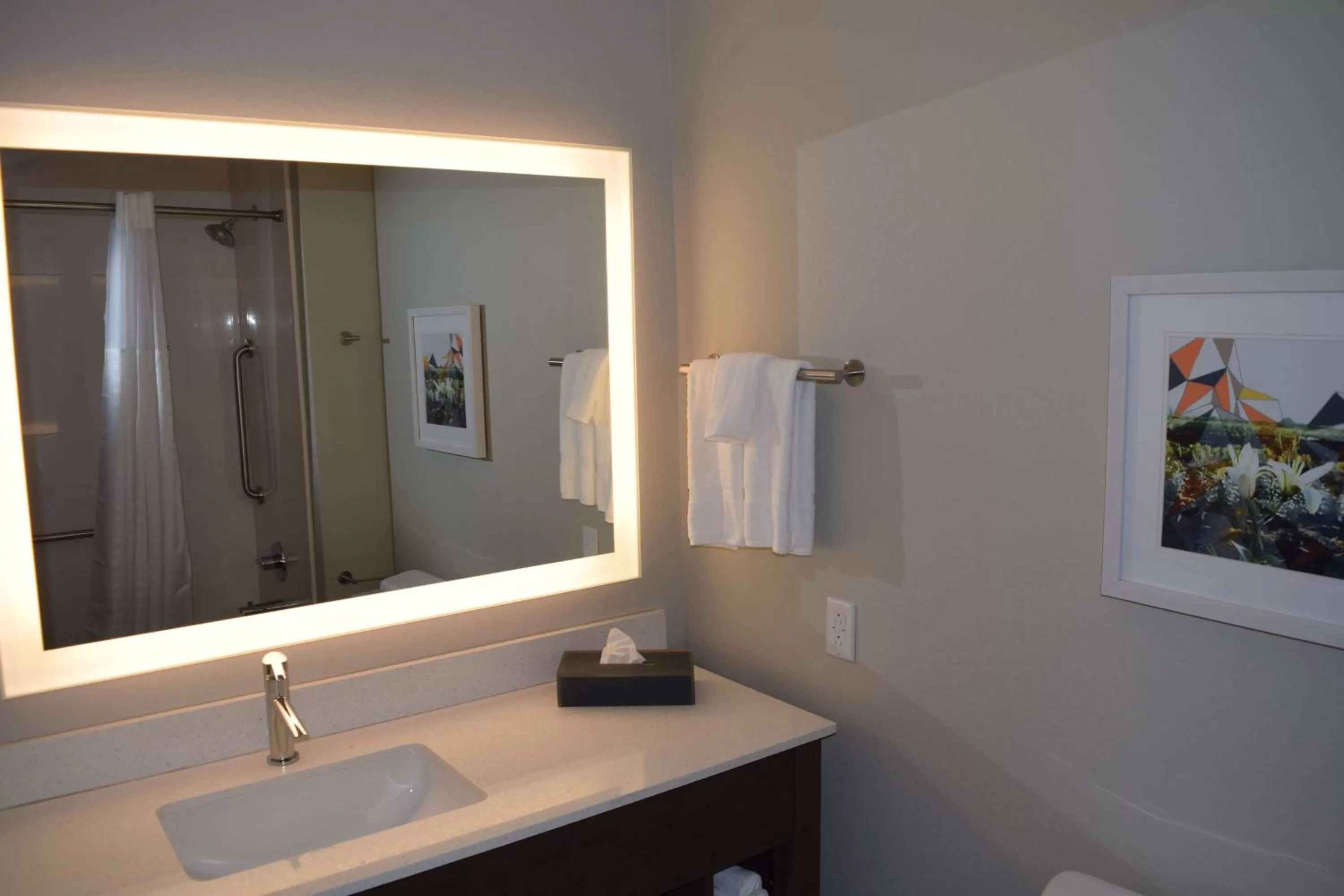 Bathroom in La Quinta Inn & Suites by Wyndham Middletown-Goshen