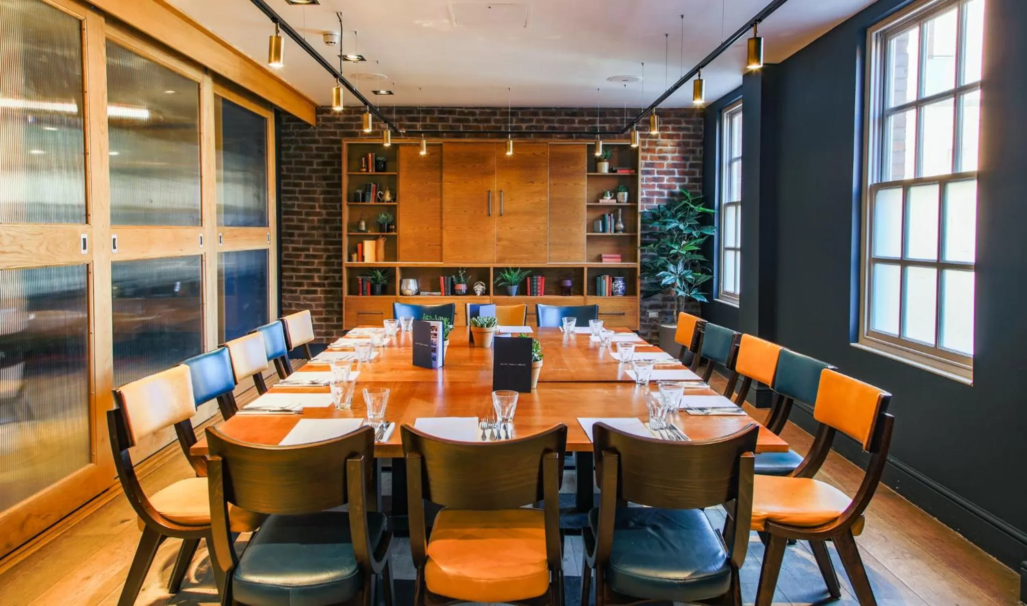 Restaurant/places to eat in Saint Pauls House