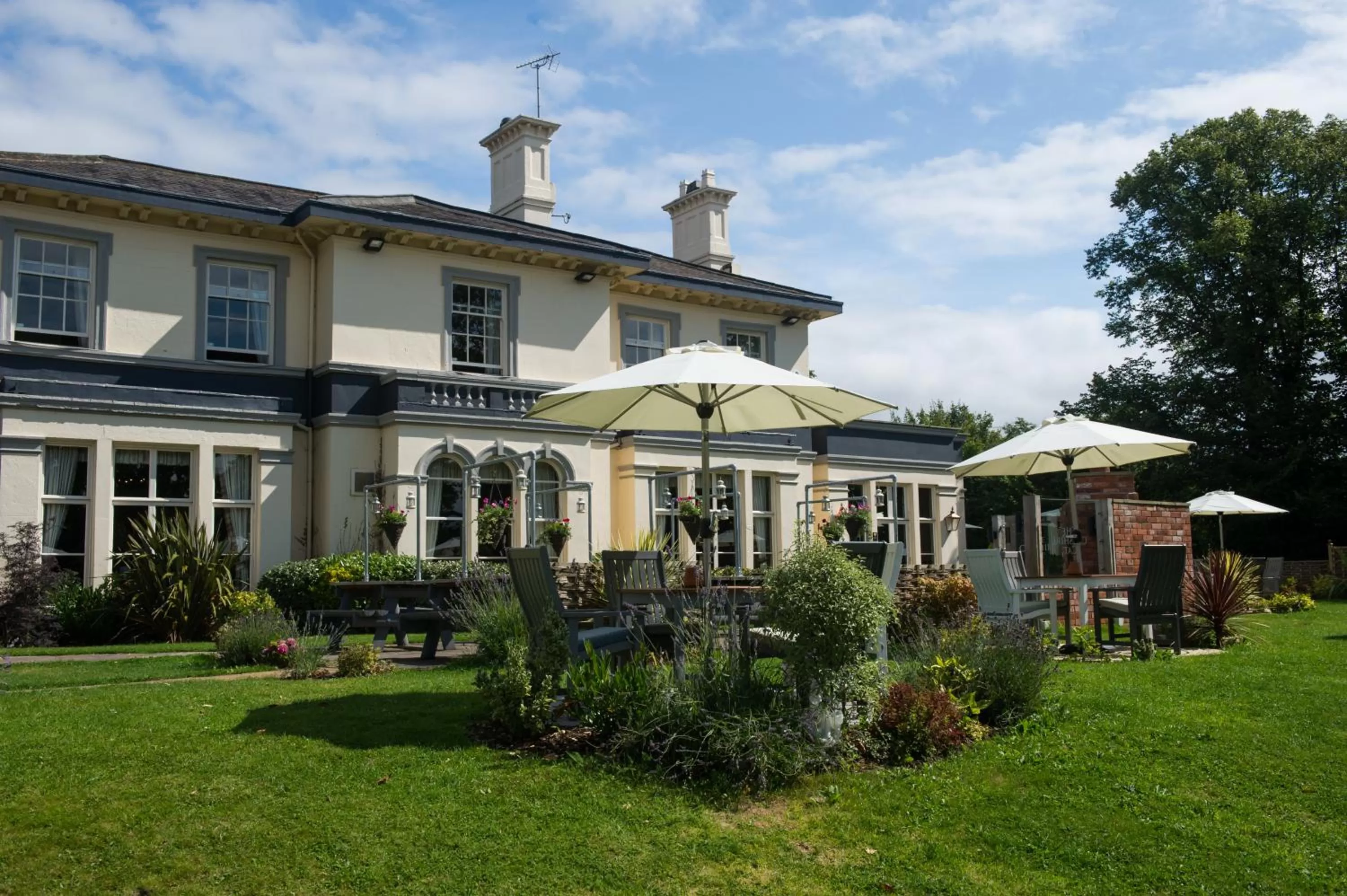 Facade/entrance, Property Building in The Cheshire Cat by Innkeeper's Collection
