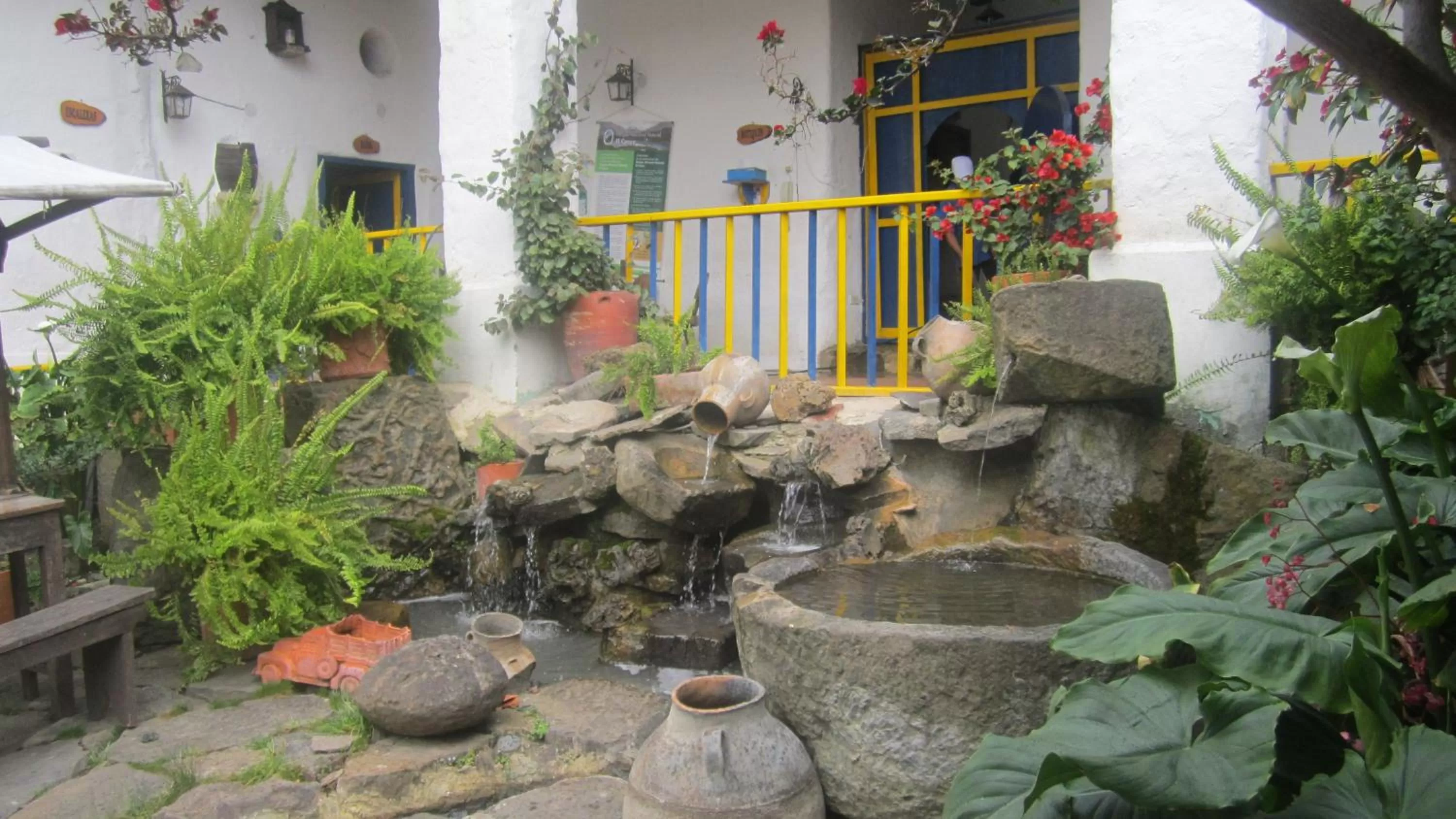 Patio in Hotel Museo la Posada del Molino