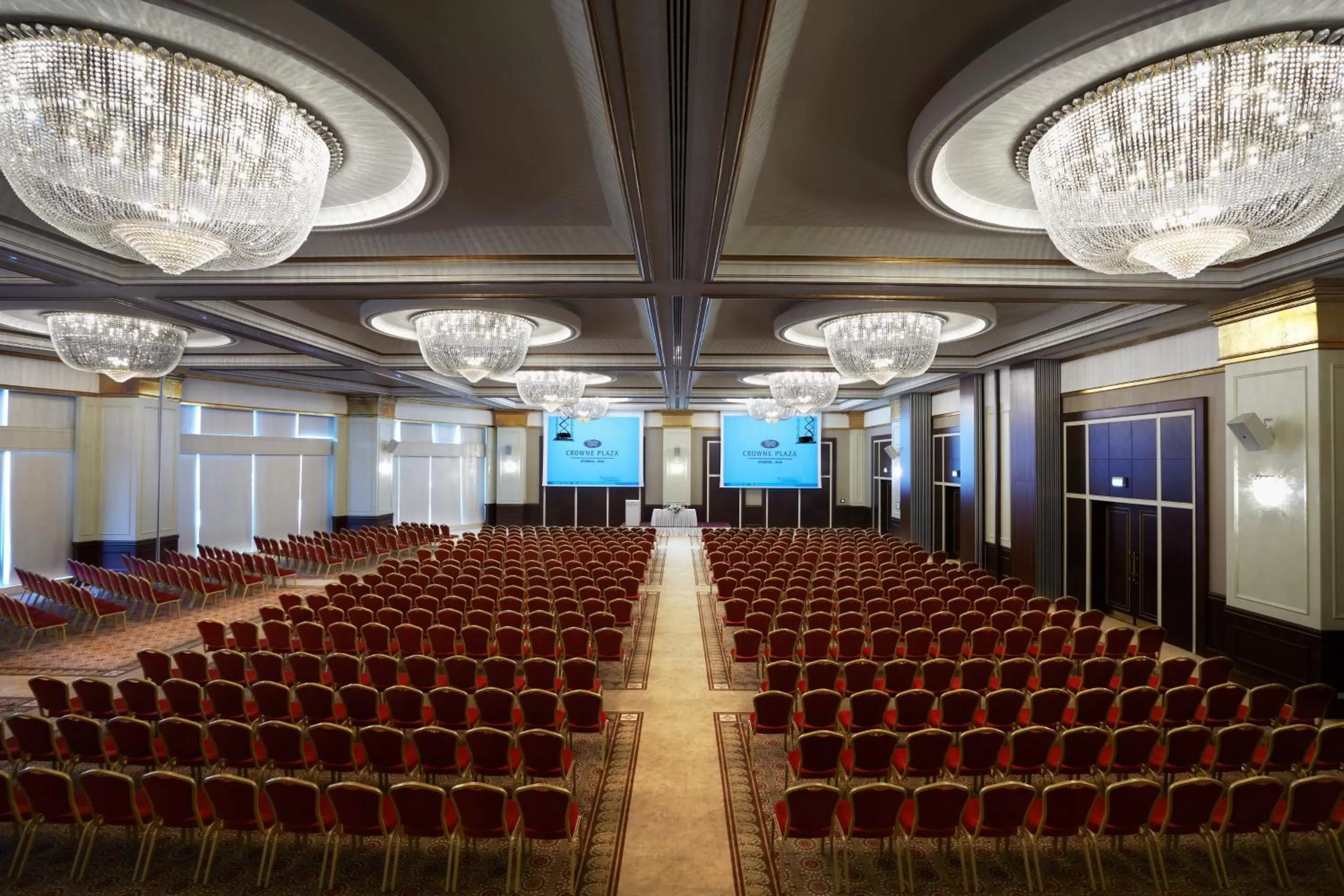 Meeting/conference room in Crowne Plaza Istanbul Asia by IHG