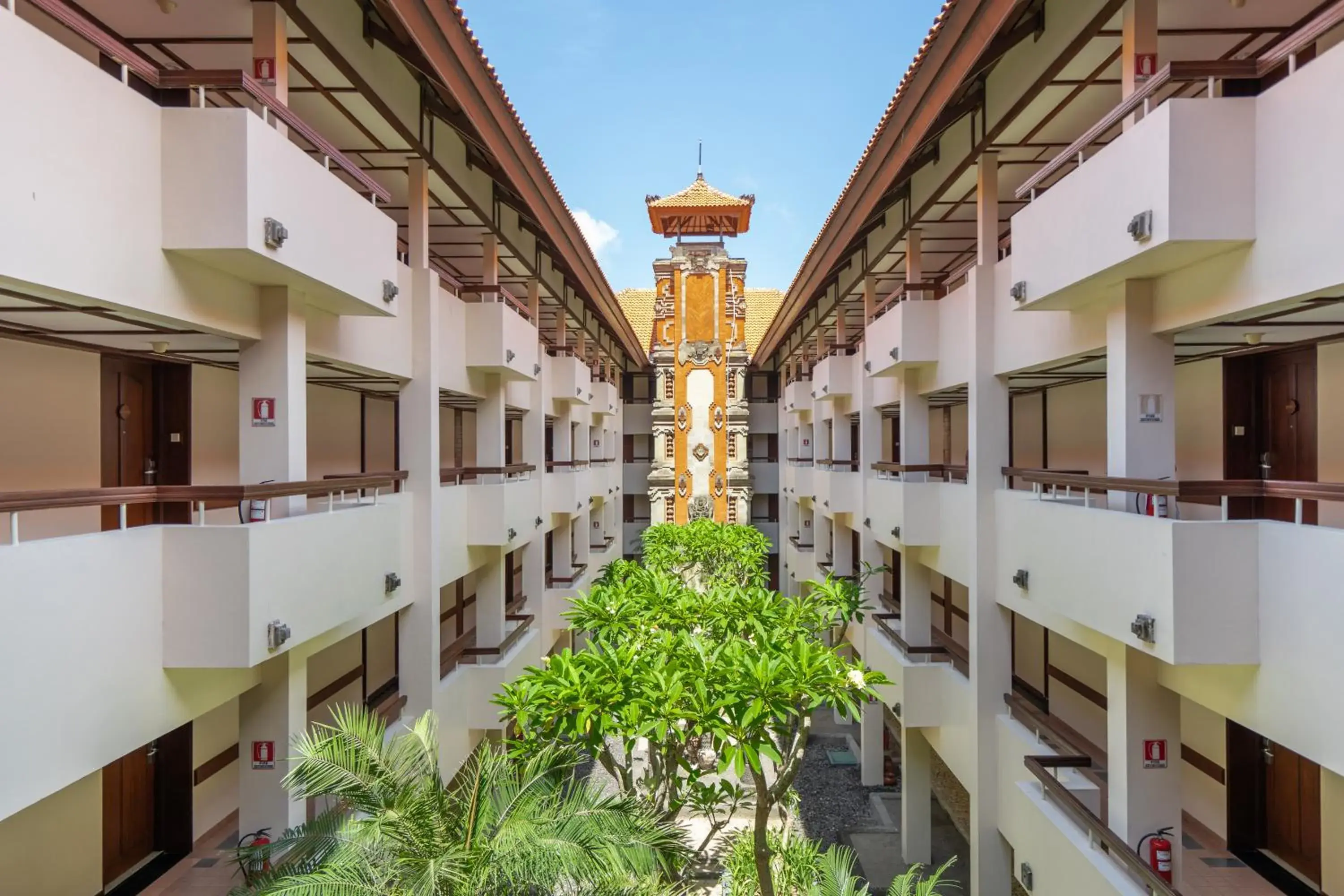 Sea Breeze Deluxe Suite with Free Return Airport Transfer in Bintang Bali Resort Sea Breeze Deluxe Suite with Free Return Airport Transfer in Bintang Bali Resort