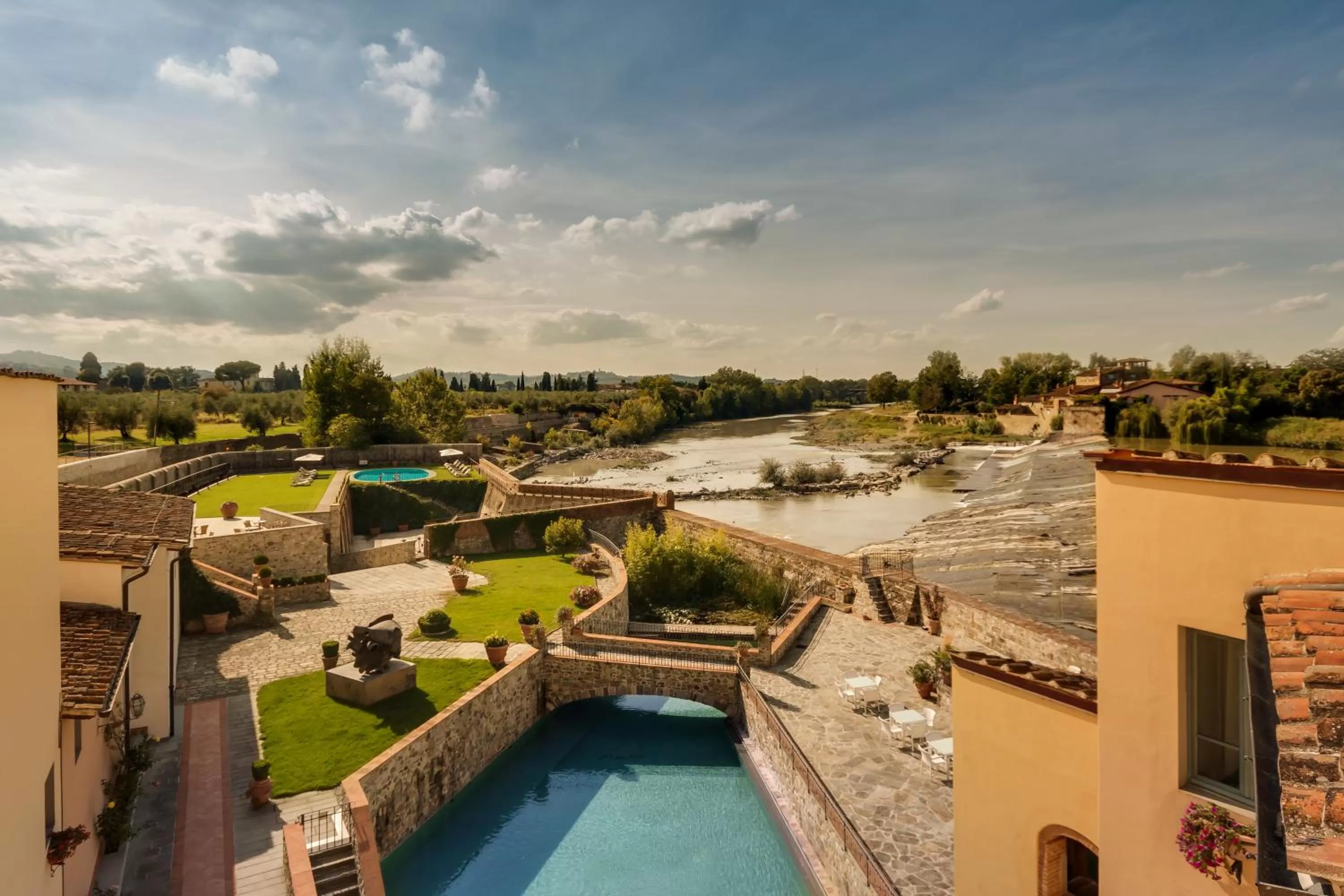 Facade/entrance in Hotel Mulino di Firenze - WorldHotels Crafted