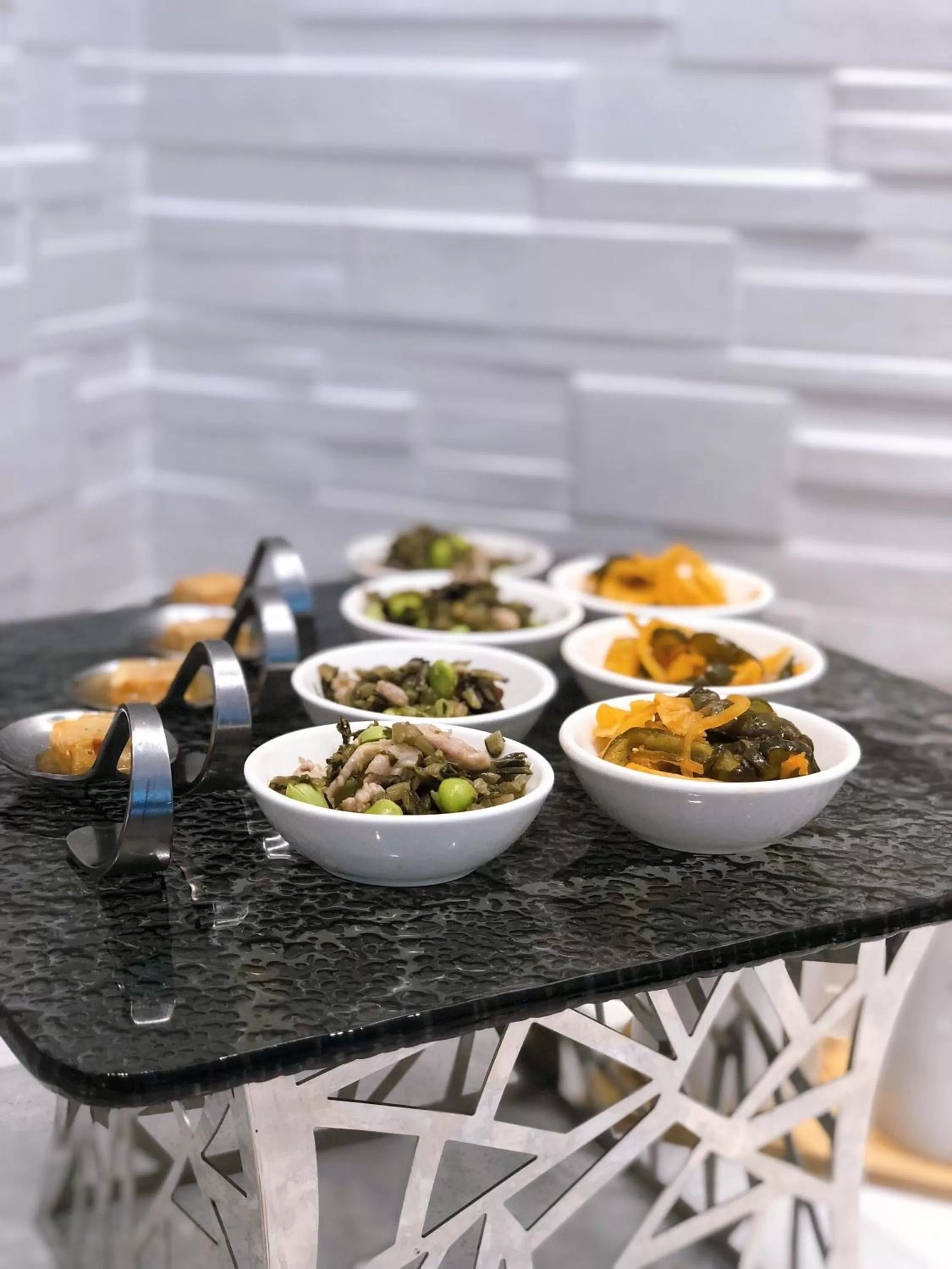 Restaurant/places to eat in Shanghai JOYFUL YARD Hotel-Free shuttle bus to Pudong Airport and Disneyland