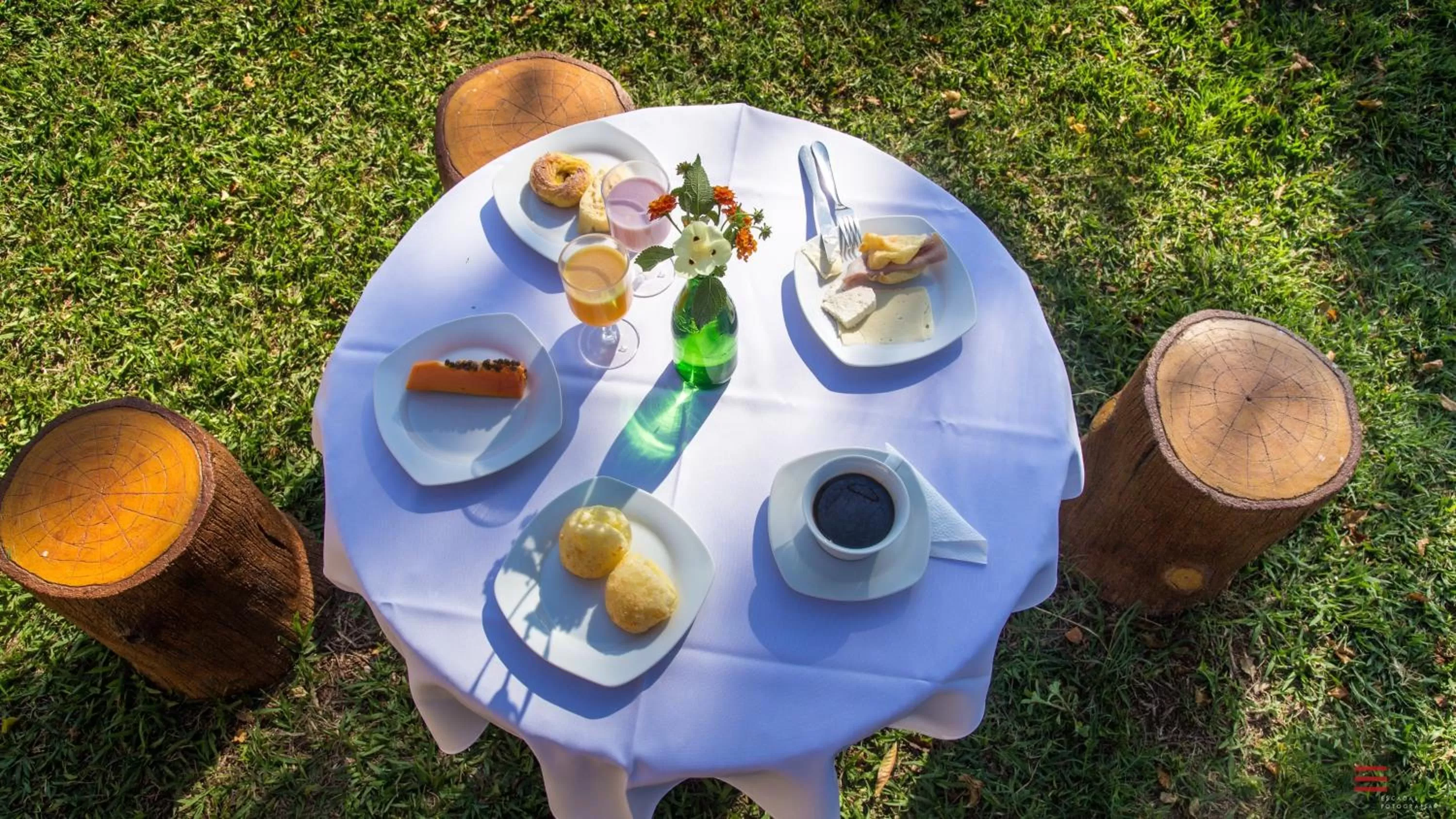 Buffet breakfast in Vila Chico