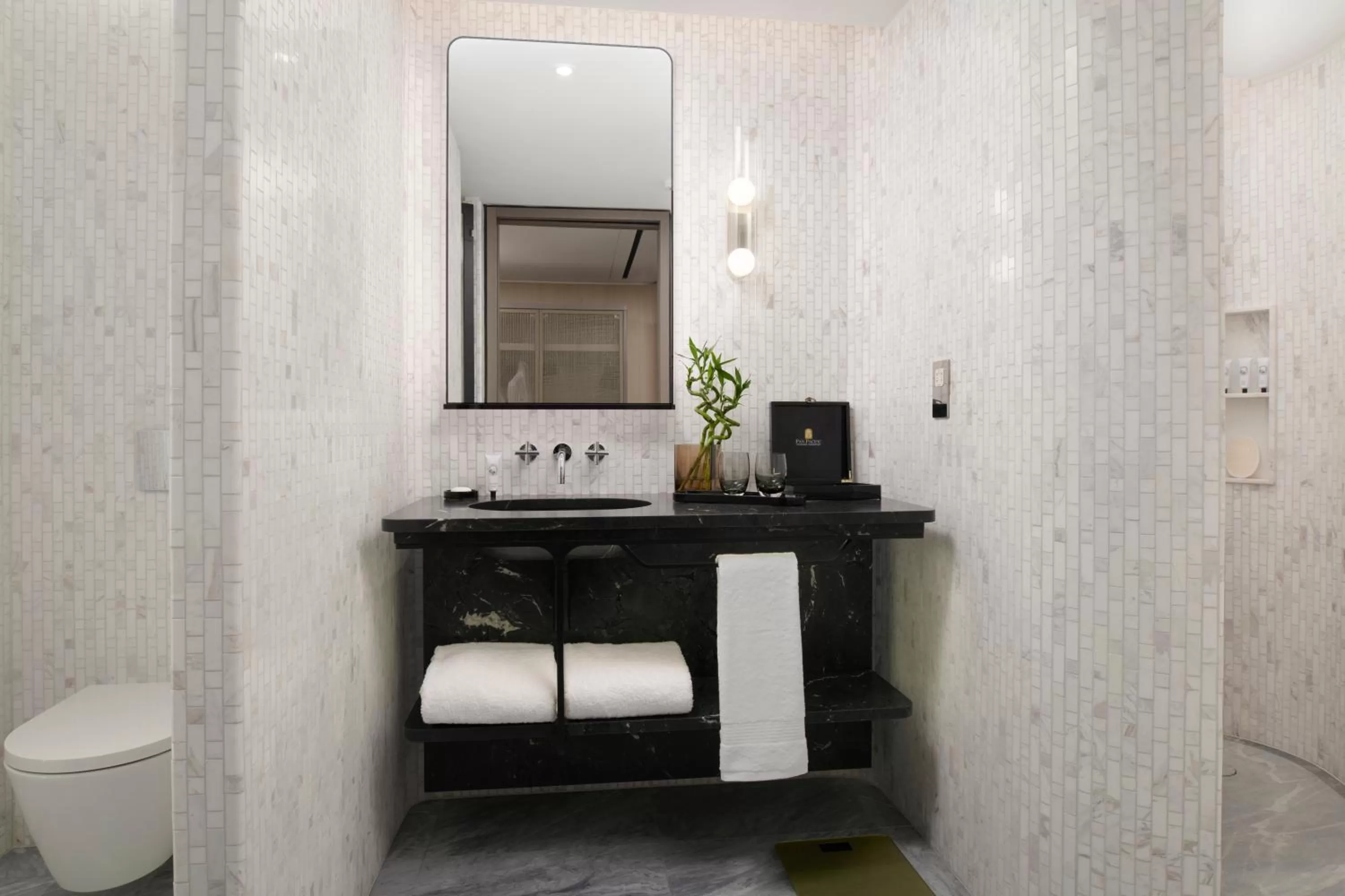 Bathroom in Pan Pacific London