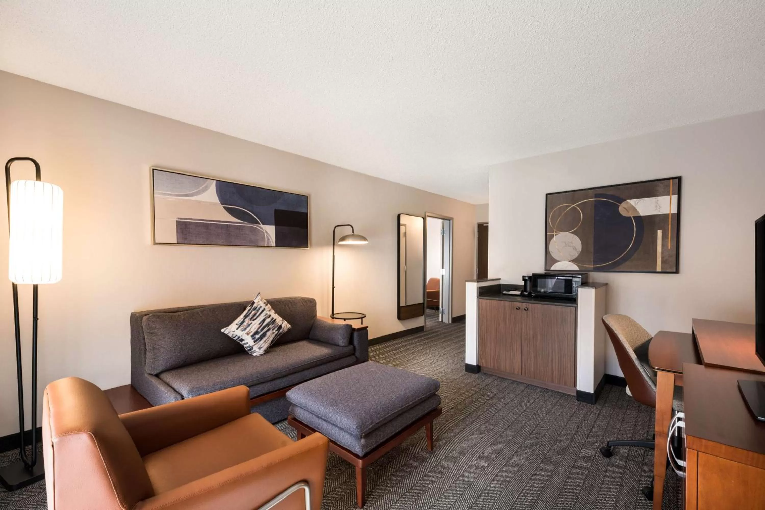 Photo of the whole room in Sonesta Select San Jose Airport