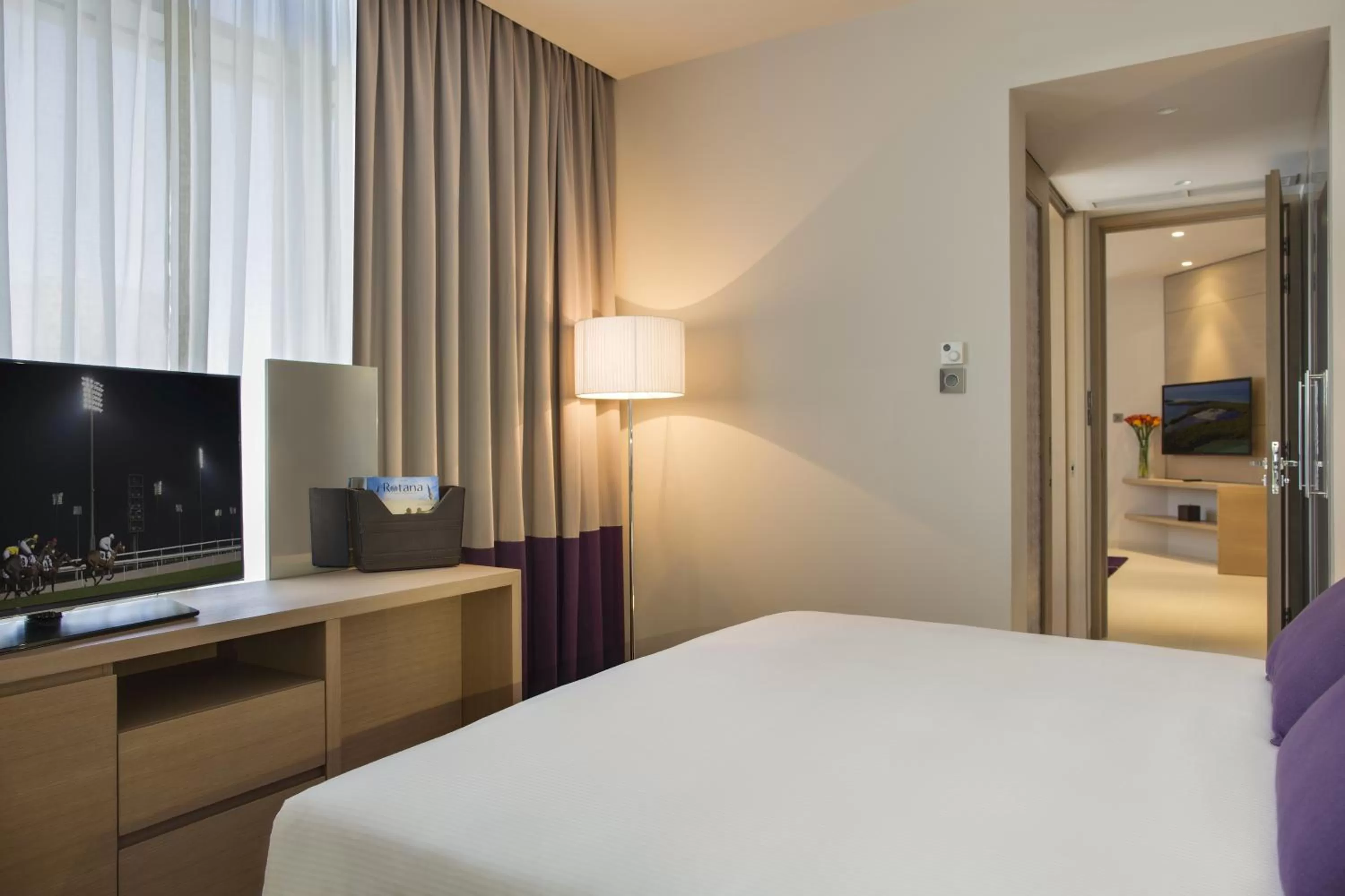 Shower, Bed in Capital Centre Arjaan by Rotana