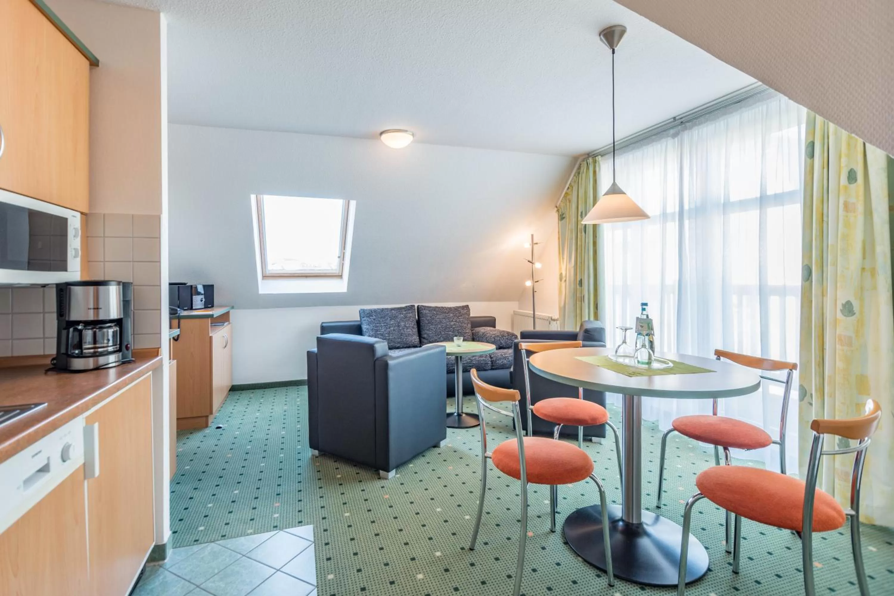 Photo of the whole room, Lounge/Bar in Am Weststrand Apartmenthaus Waldeck