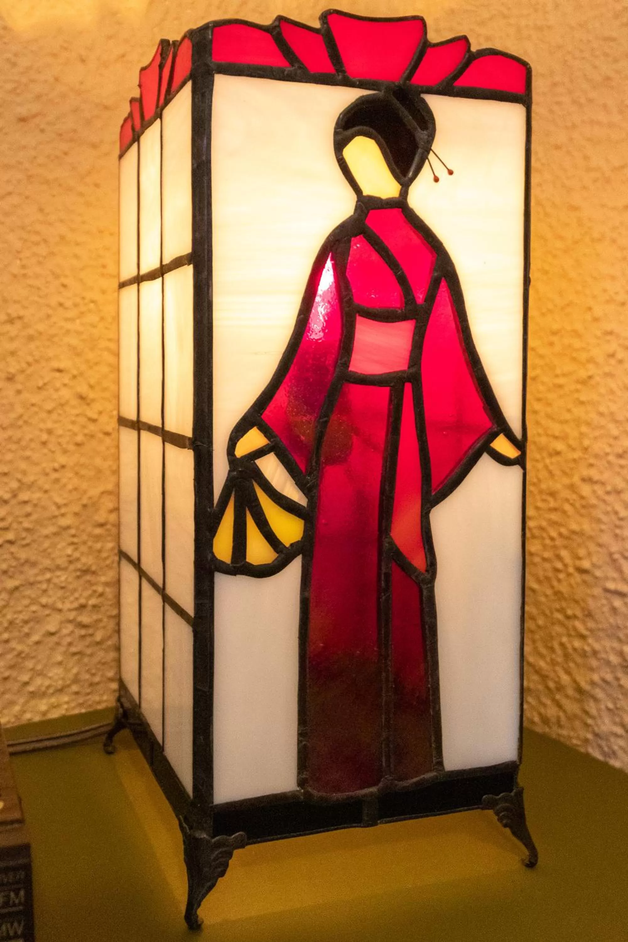 Decorative detail in 1899 Inn