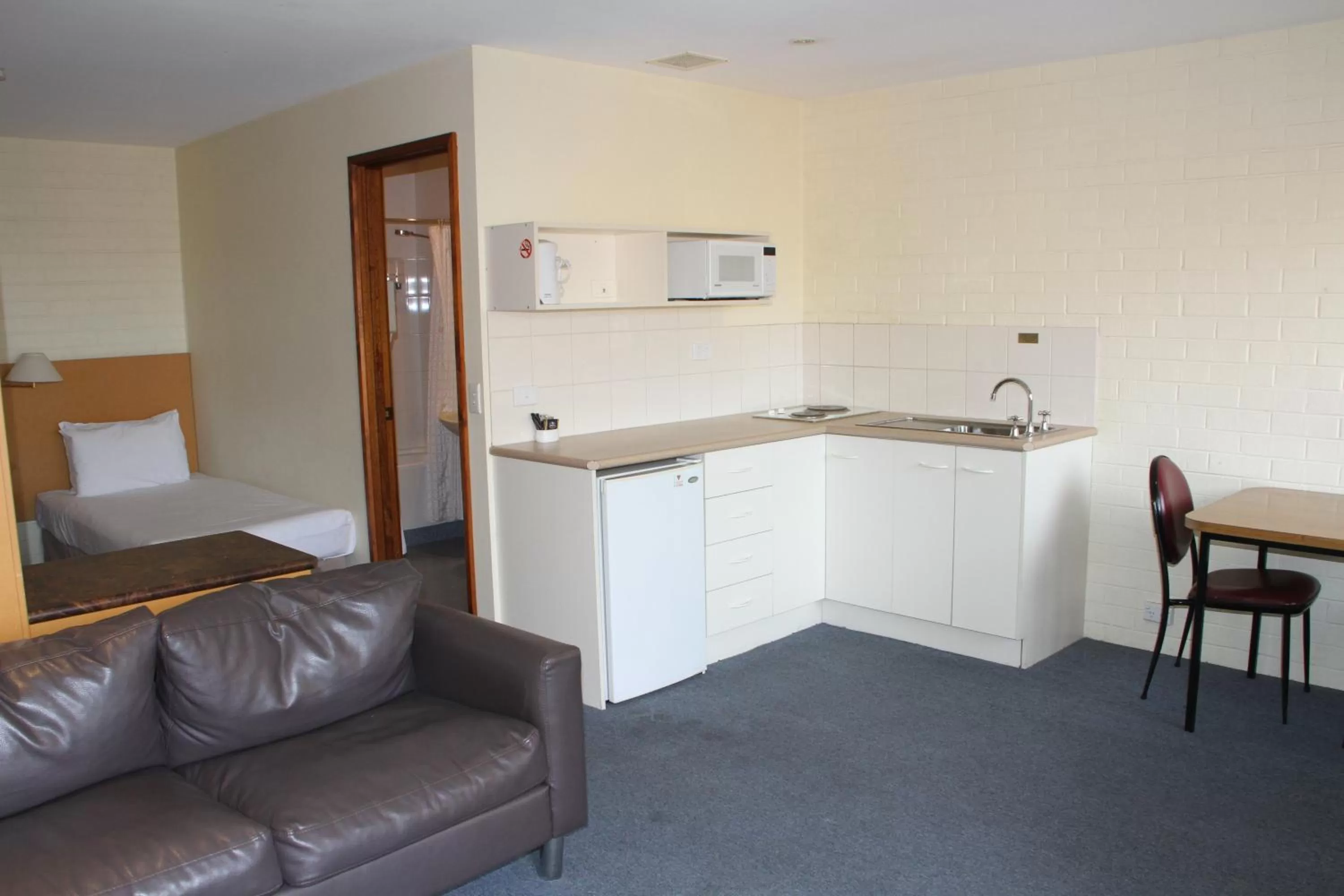 Kitchen or kitchenette in Bay Hotel Apartments