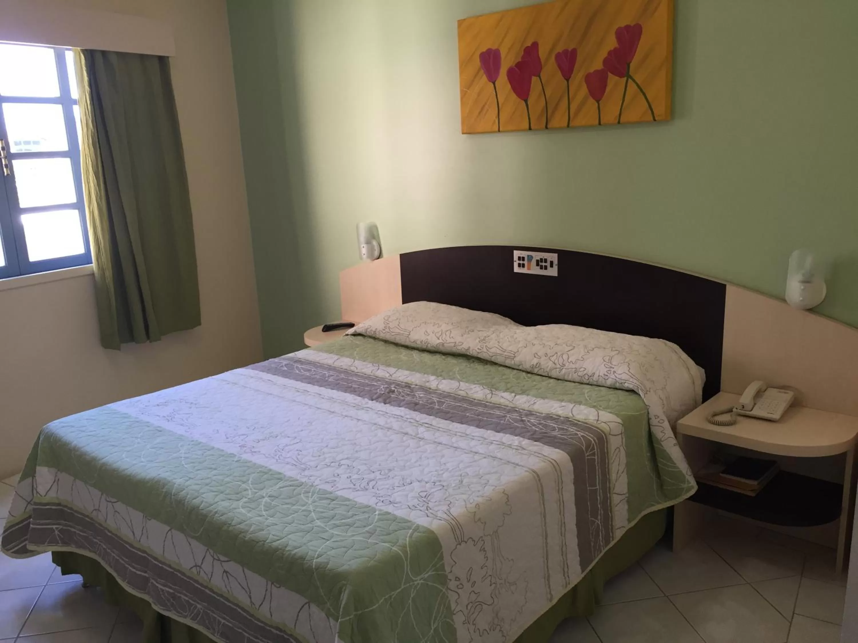 Photo of the whole room, Bed in Vila Olaria Hotel