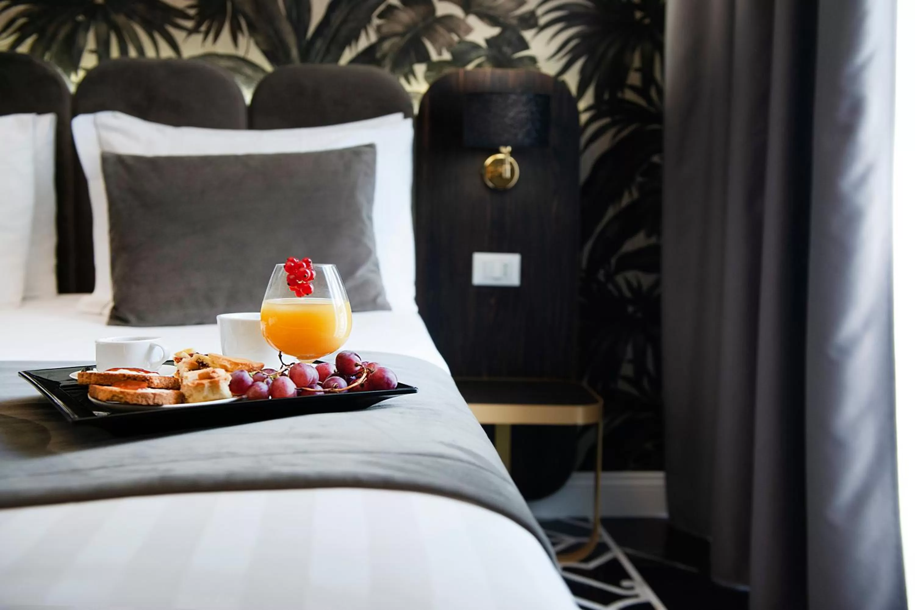 Bed in Hotel 87 eighty-seven - Maison d'Art Collection