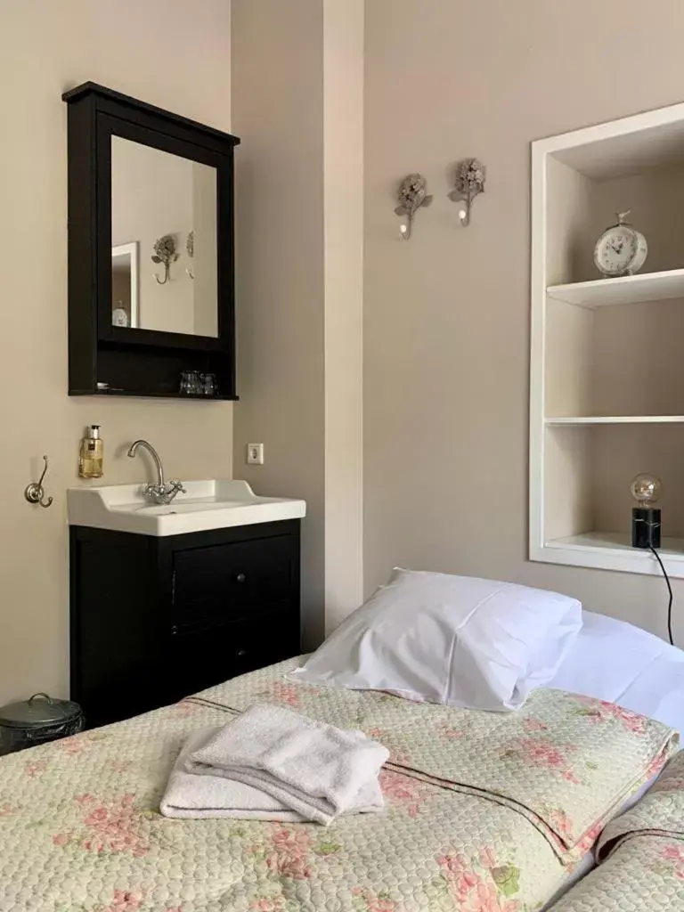 Twin Room with Private Bathroom in Klooster Nieuwkerk Goirle Twin Room with Private Bathroom in Klooster Nieuwkerk Goirle