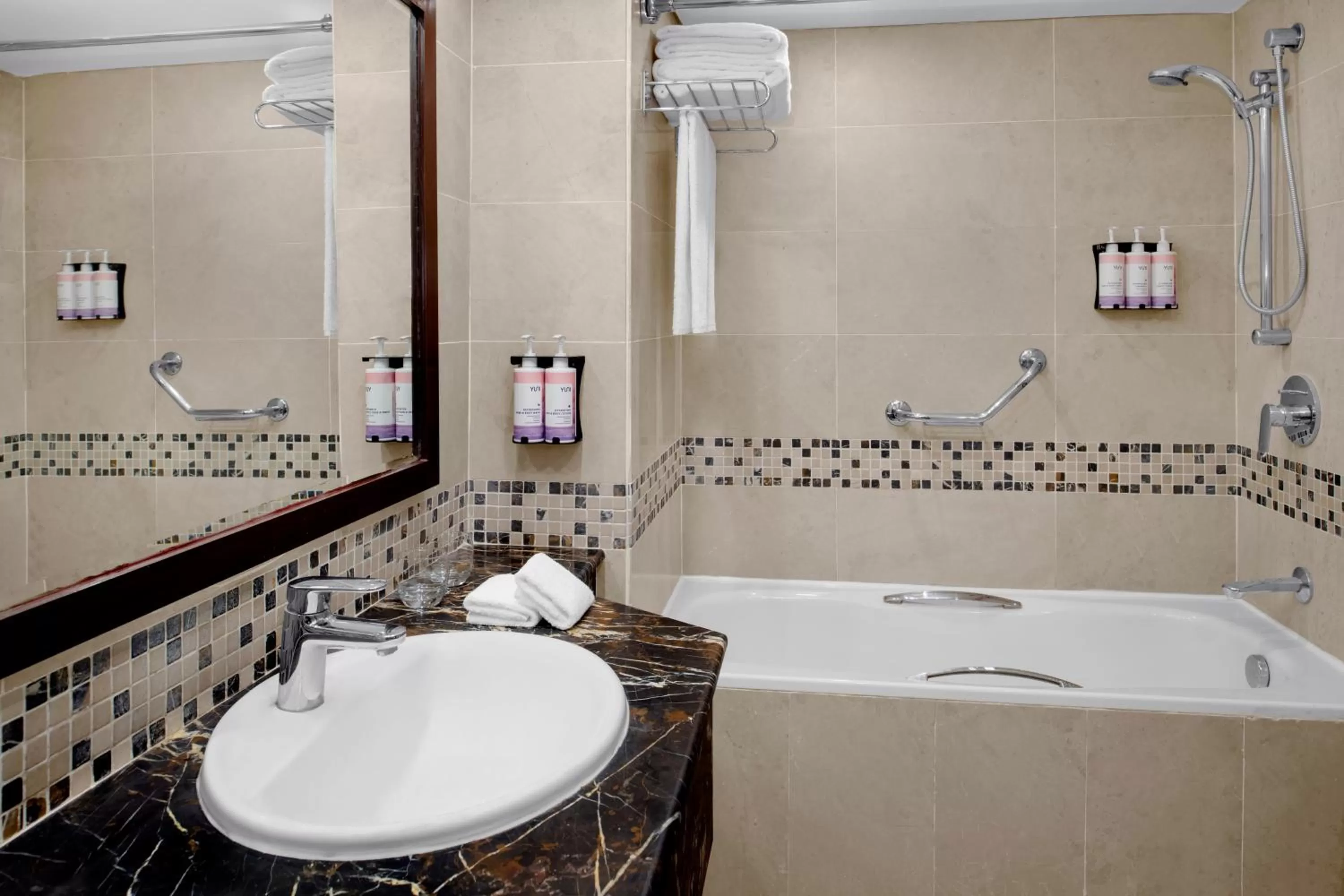 Bathroom in Mövenpick Hotel Karachi