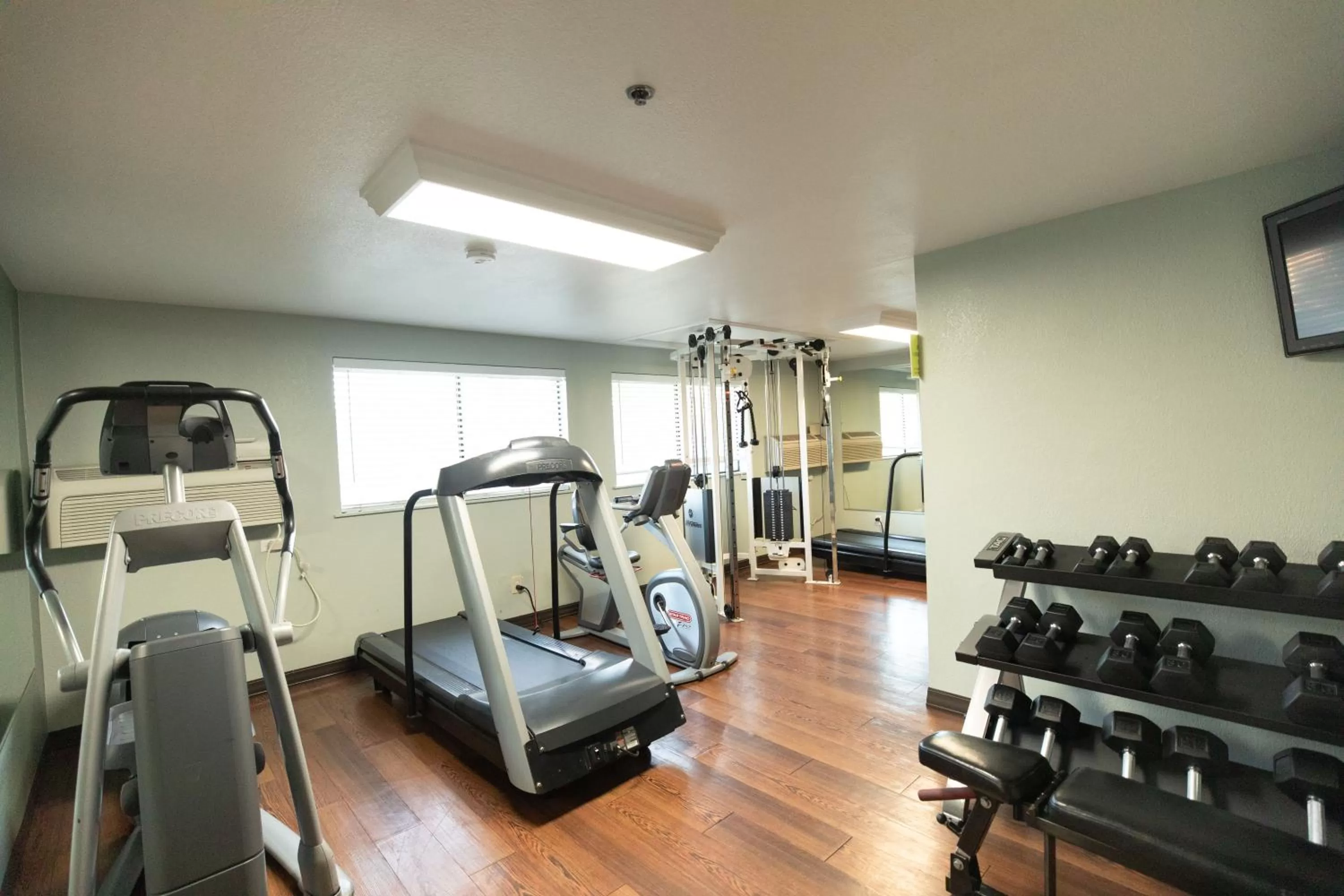 Fitness centre/facilities in Oxnard Inn Lancaster