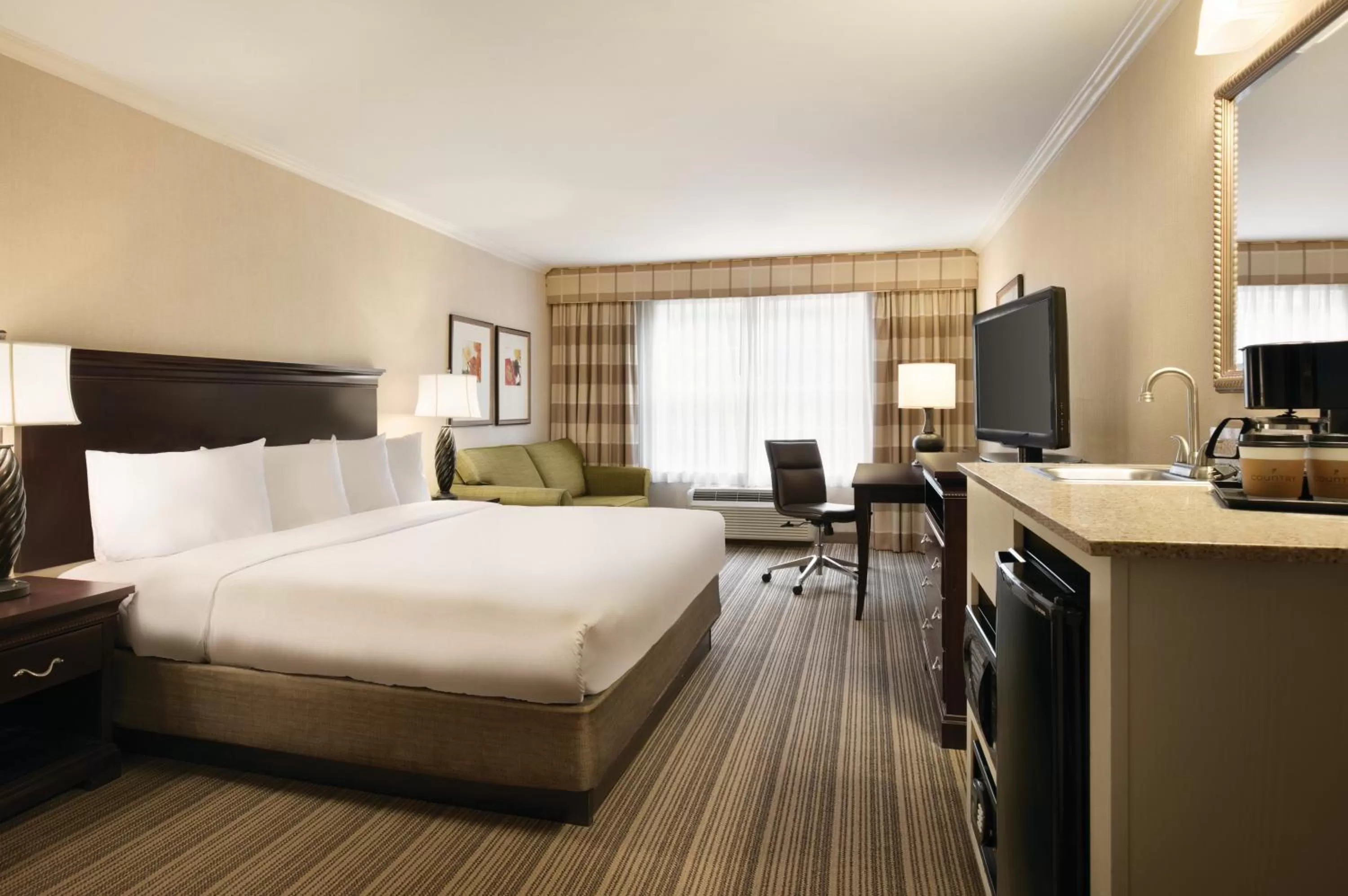 Photo of the whole room, Bed in Country Inn & Suites By Radisson, Atlanta Airport North, GA