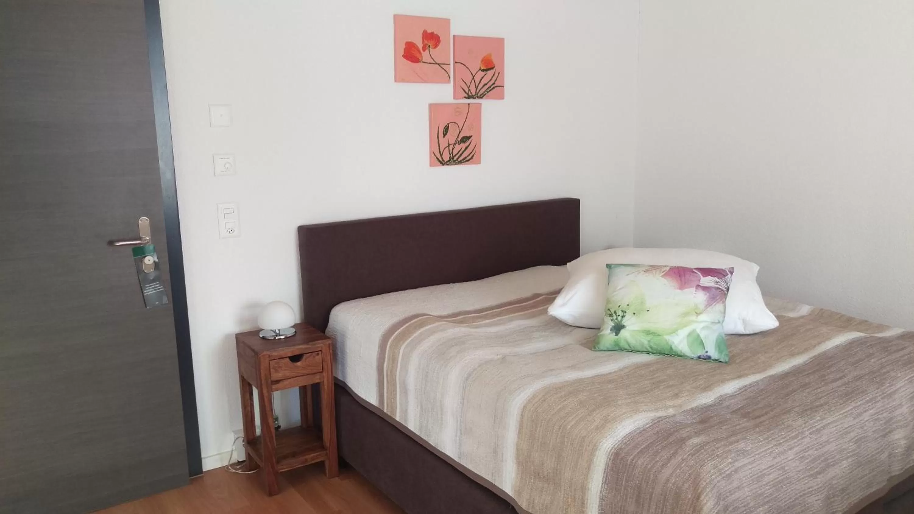 Photo of the whole room, Bed in Hotel Enjoy