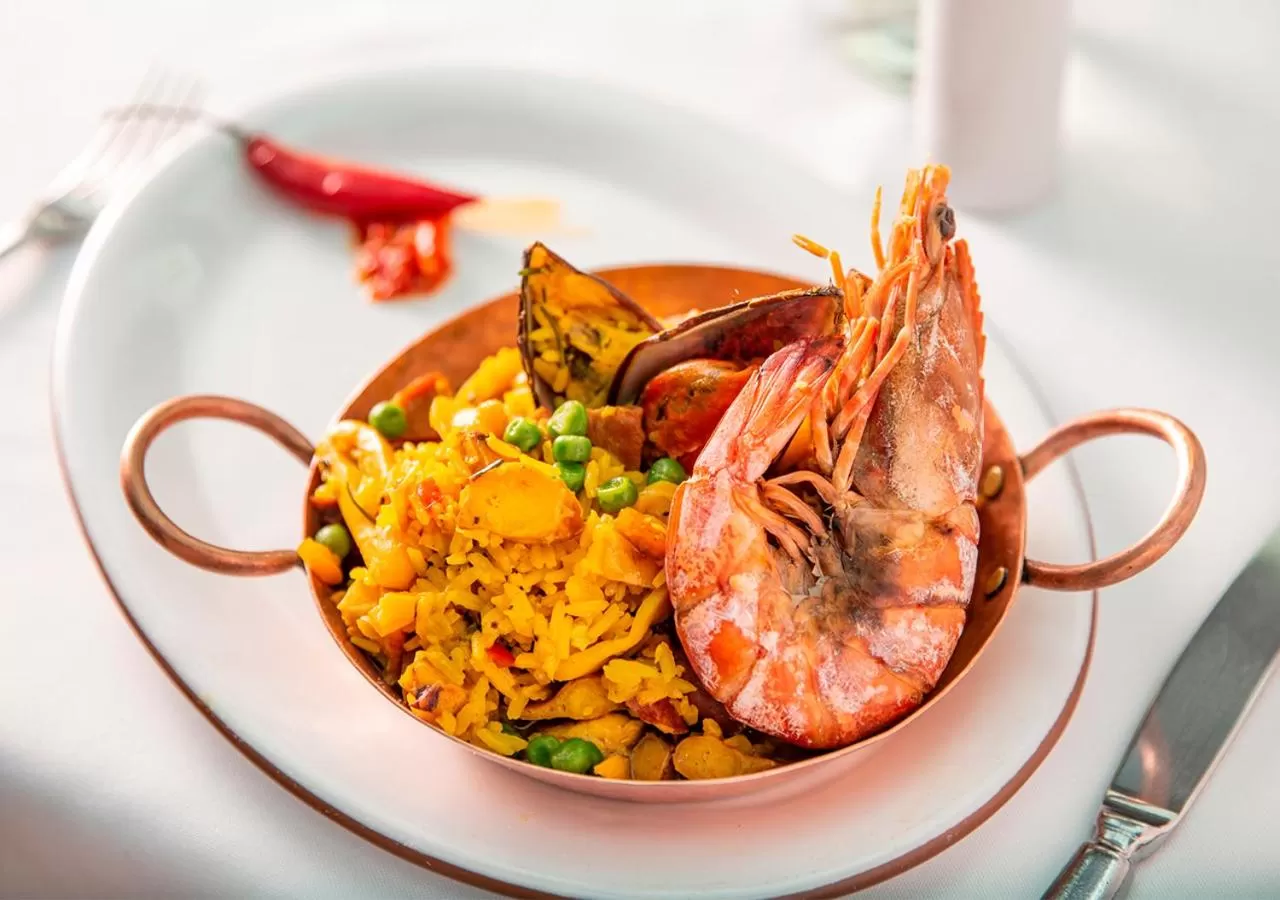 Meals in Estanplaza Nações Unidas