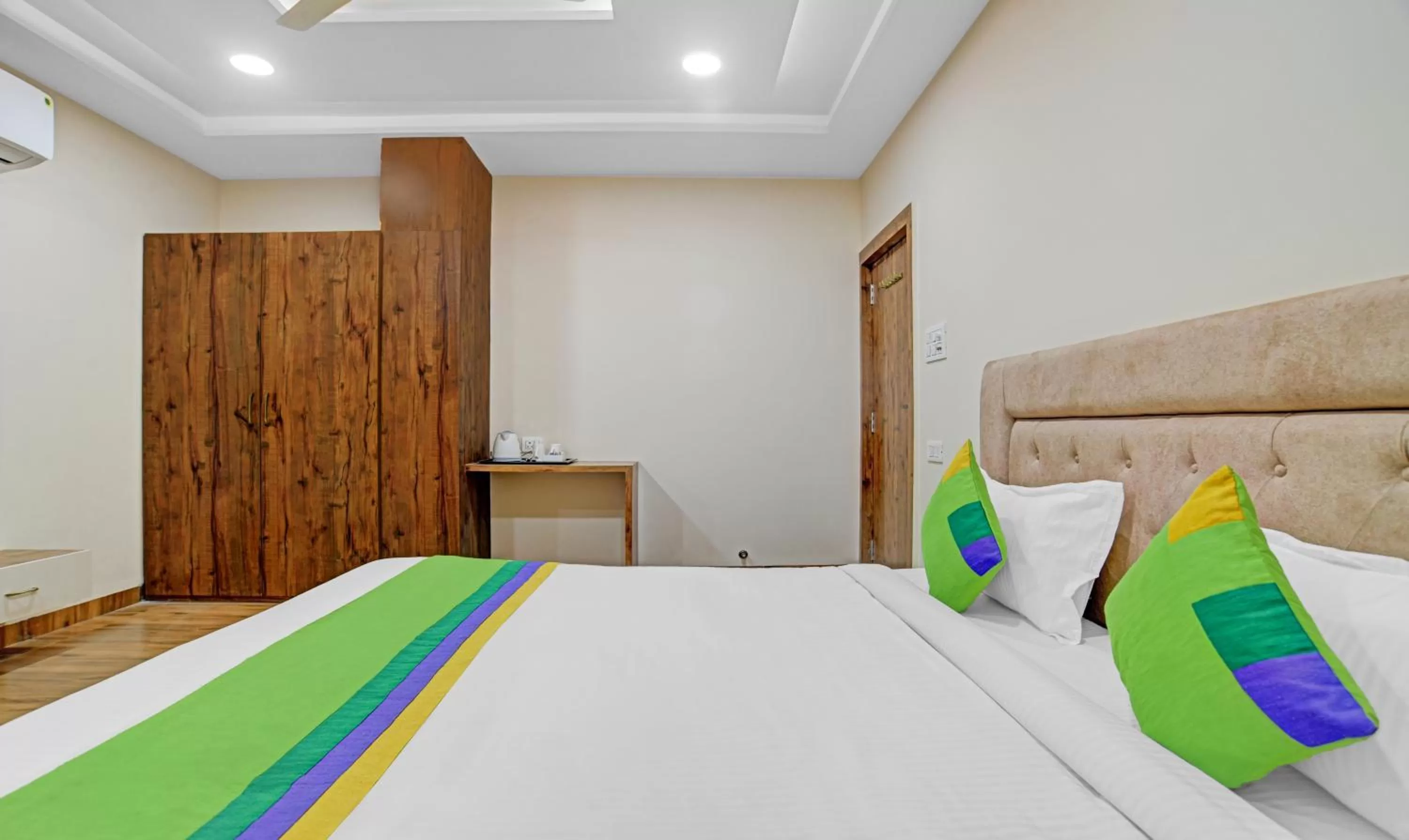 Bedroom, Bed in Treebo Nirvana Elite