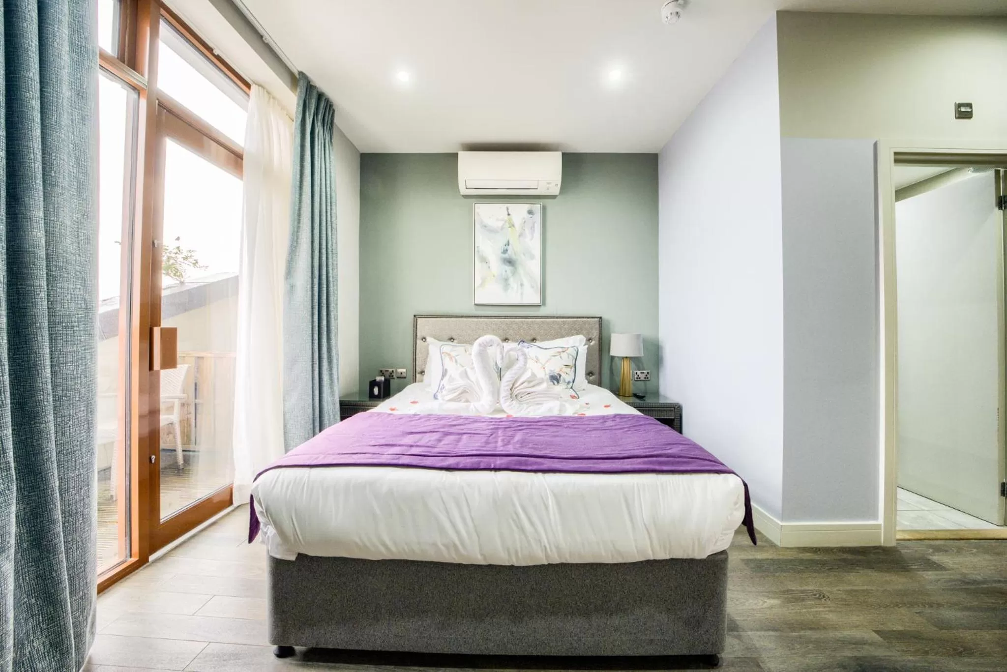 Bedroom, Bed in Villare Leicester City Centre hotel